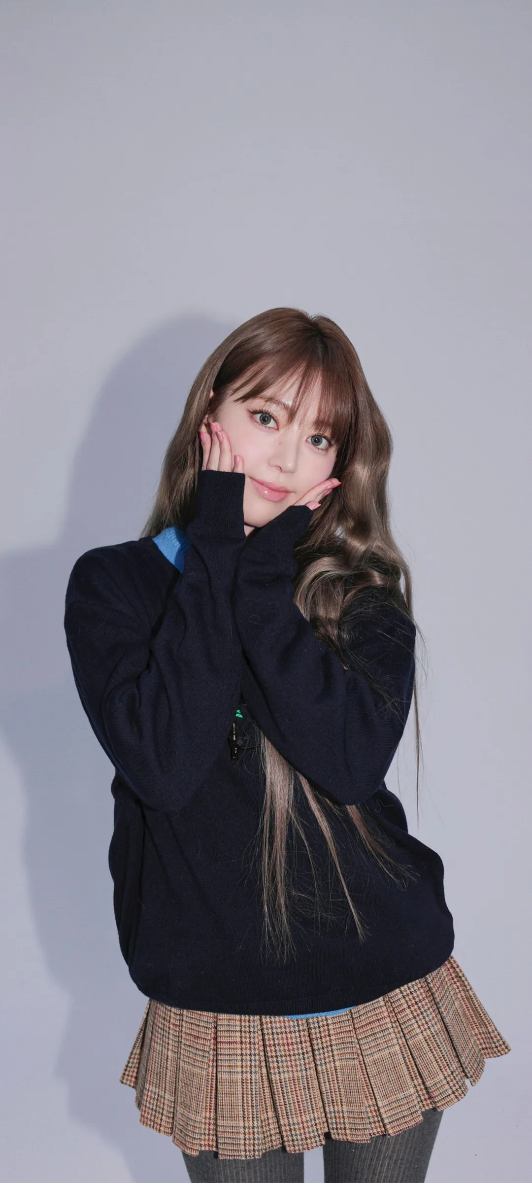 Fond d'écran de verrouillage mobile Sakura Miyawaki 4K HD télécharger — IZ*ONE, LE SSERAFIM