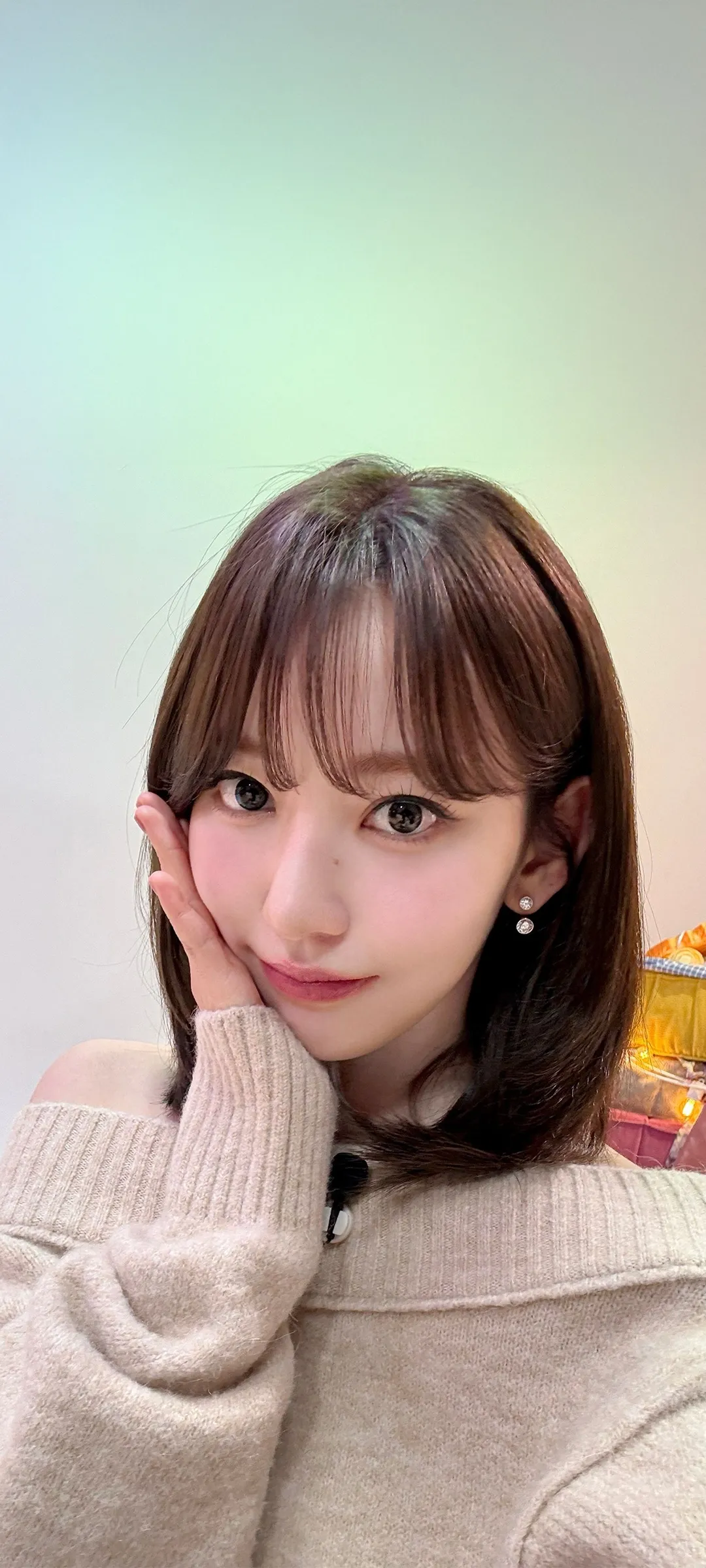 Fond d'écran de verrouillage mobile Sakura Miyawaki 4K HD télécharger — IZ*ONE, LE SSERAFIM