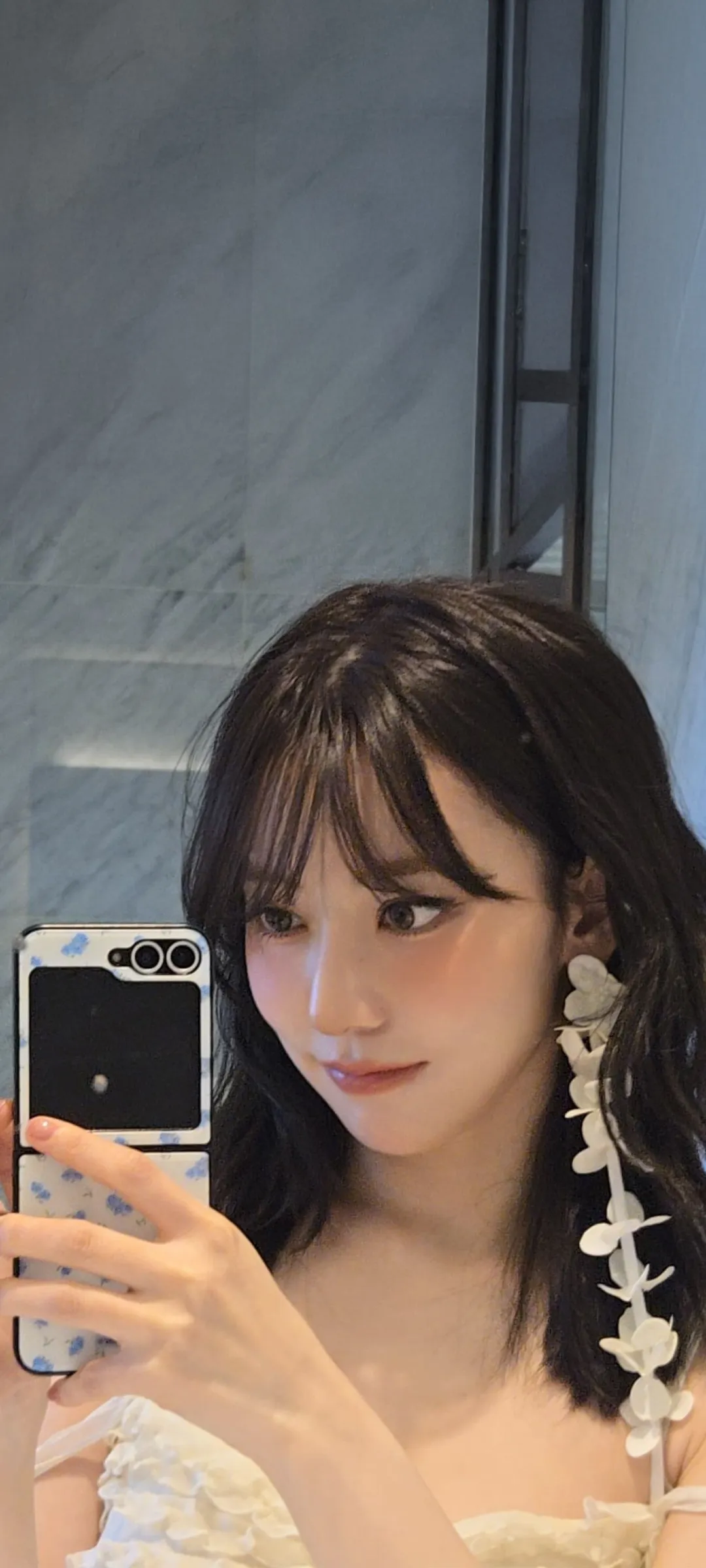 Fond d'écran de verrouillage mobile Sakura Miyawaki 4K HD télécharger — IZ*ONE, LE SSERAFIM