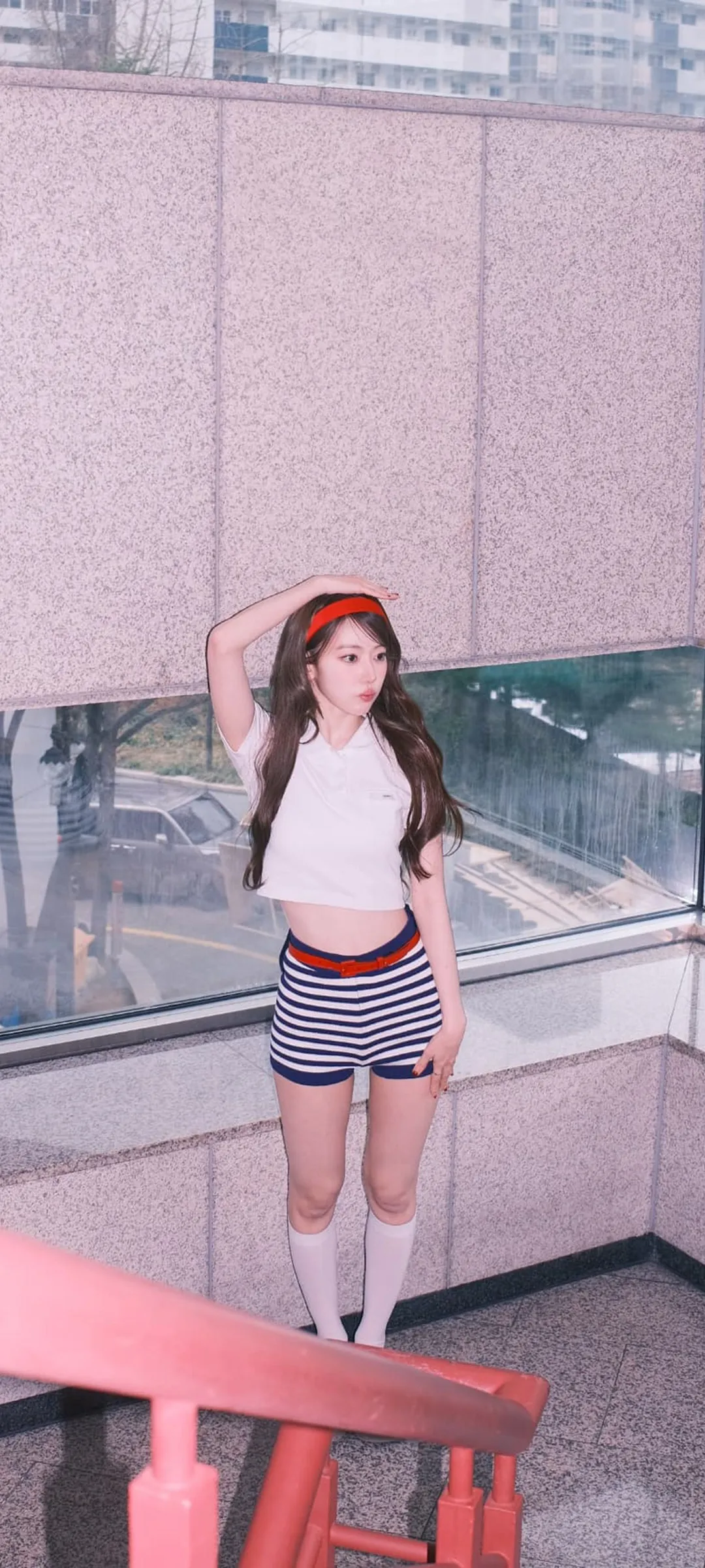 Fond d'écran de verrouillage mobile Sakura Miyawaki 4K HD télécharger — IZ*ONE, LE SSERAFIM