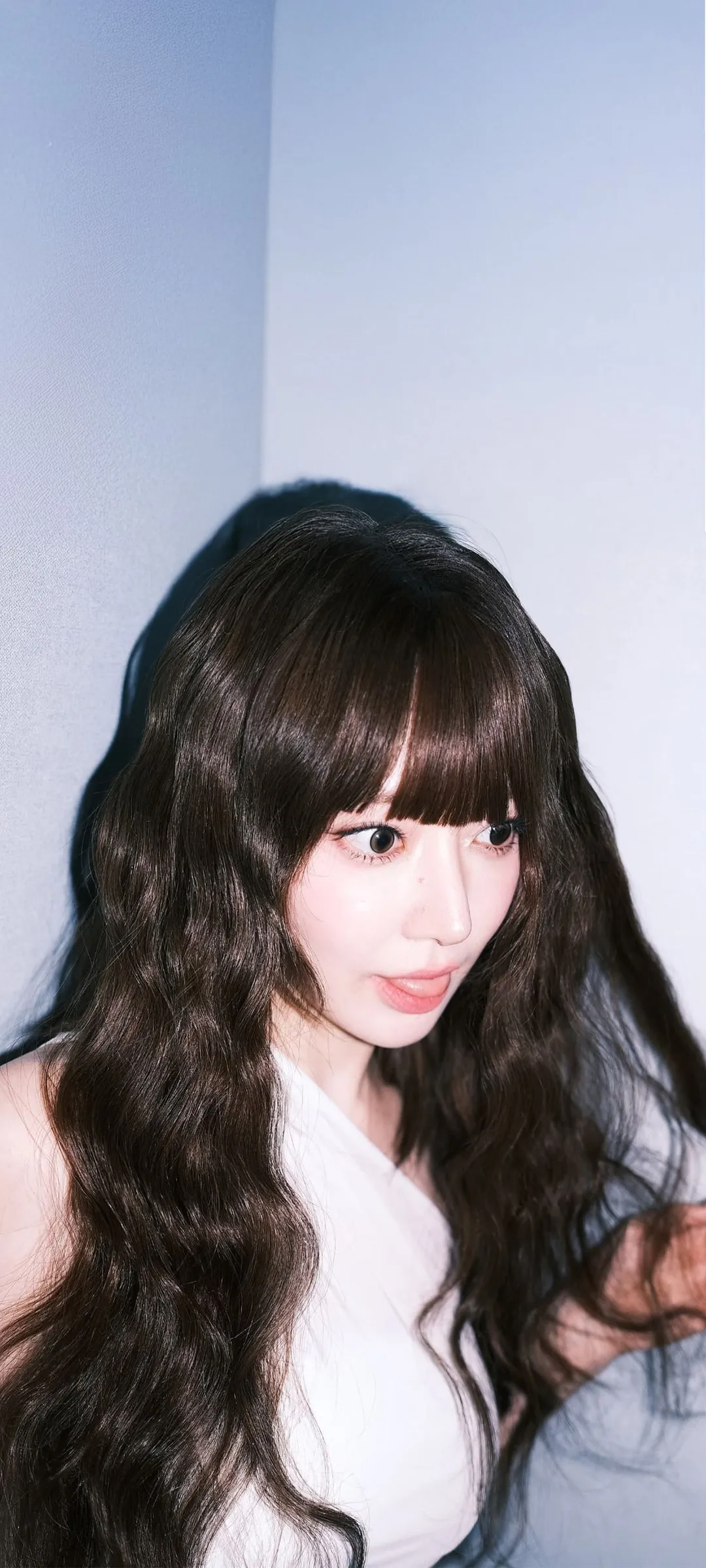 Fond d'écran de verrouillage mobile Sakura Miyawaki 4K HD télécharger — IZ*ONE, LE SSERAFIM