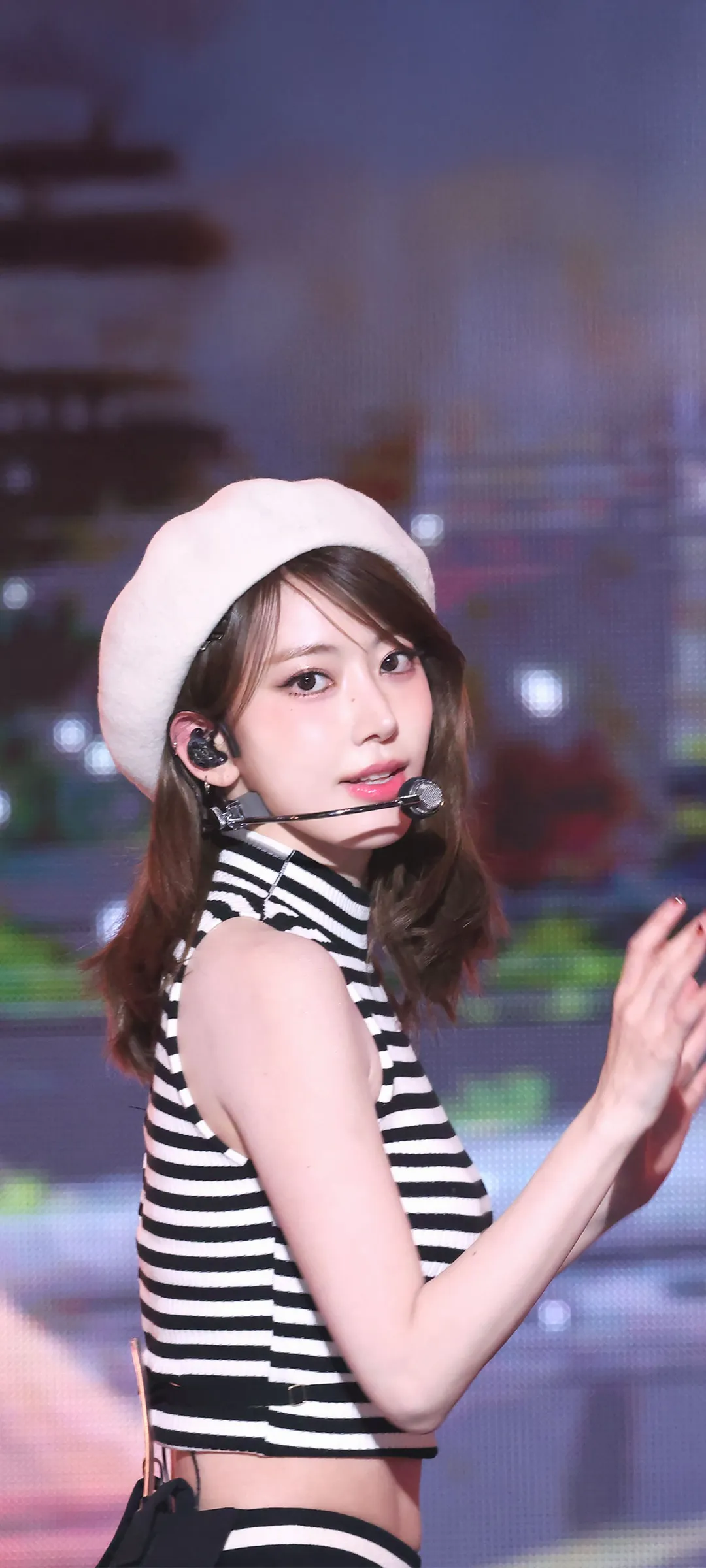 Fond d'écran de verrouillage mobile Sakura Miyawaki 4K HD télécharger — IZ*ONE, LE SSERAFIM