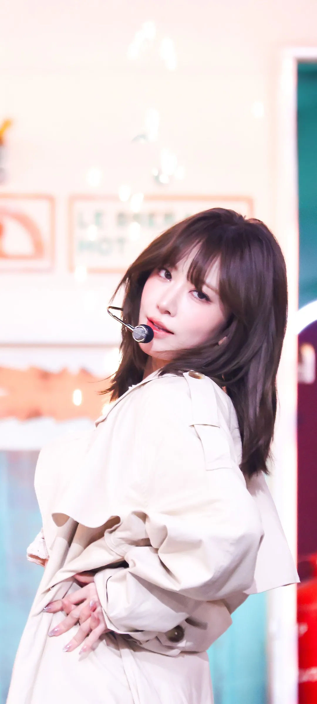 Fond d'écran de verrouillage mobile Sakura Miyawaki 4K HD télécharger — IZ*ONE, LE SSERAFIM
