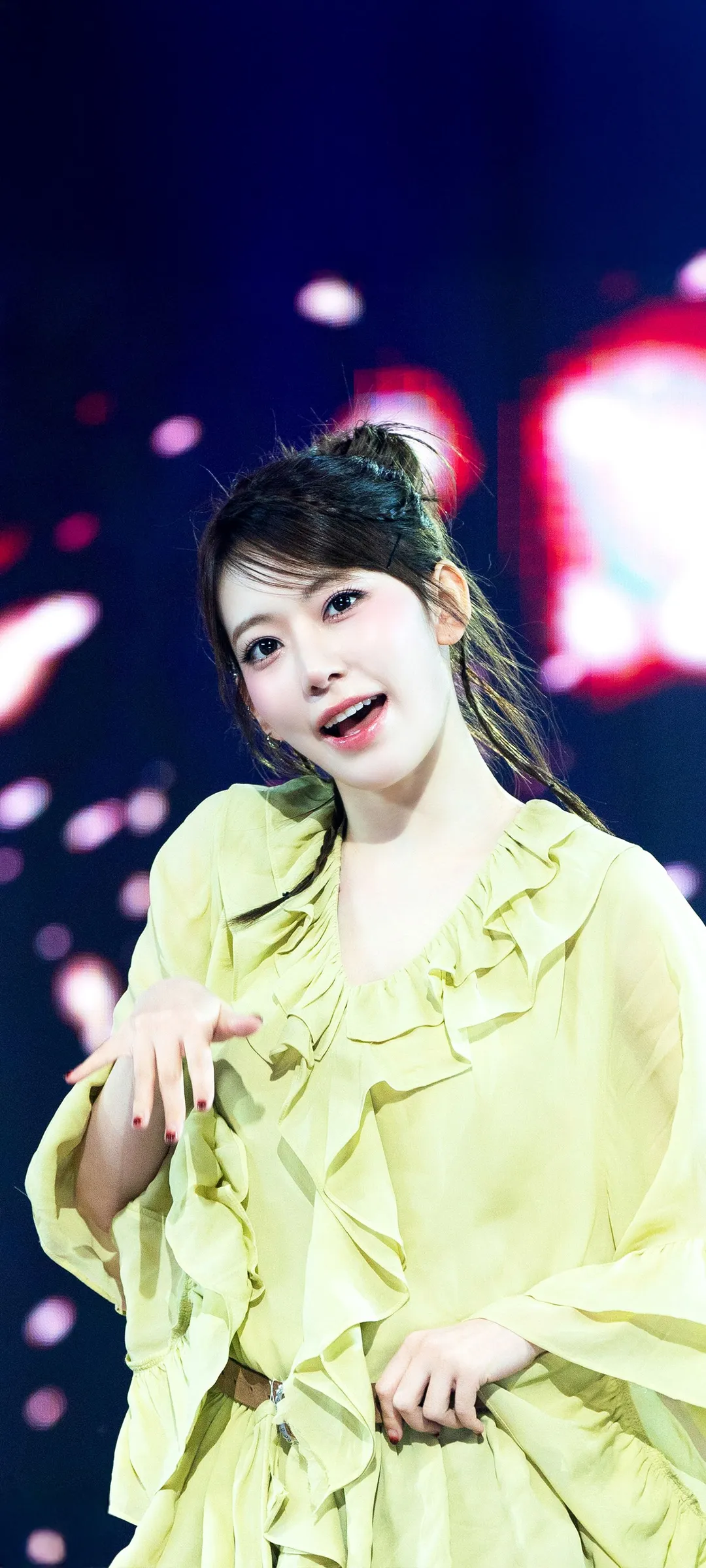 Fond d'écran de verrouillage mobile Sakura Miyawaki 4K HD télécharger — IZ*ONE, LE SSERAFIM