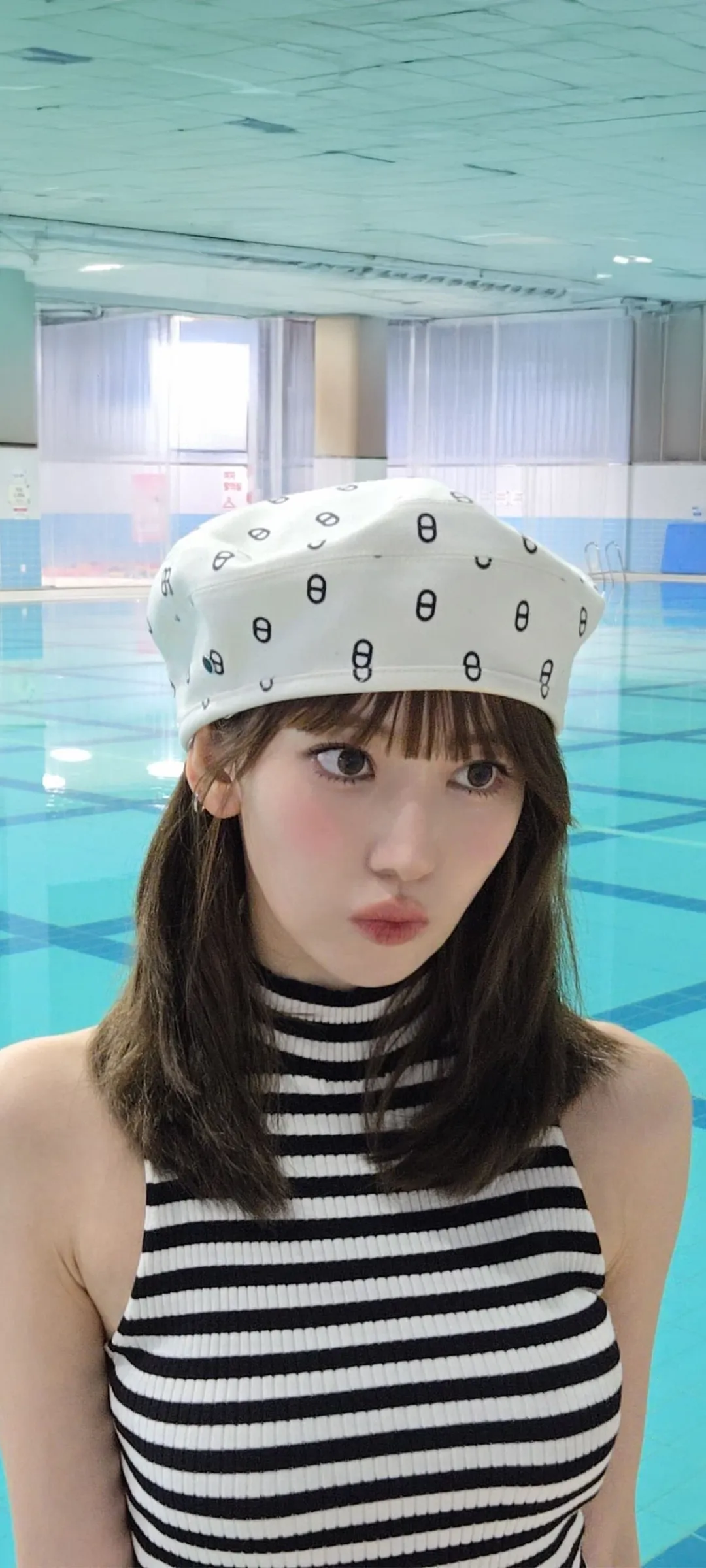 Fond d'écran de verrouillage mobile Sakura Miyawaki 4K HD télécharger — IZ*ONE, LE SSERAFIM