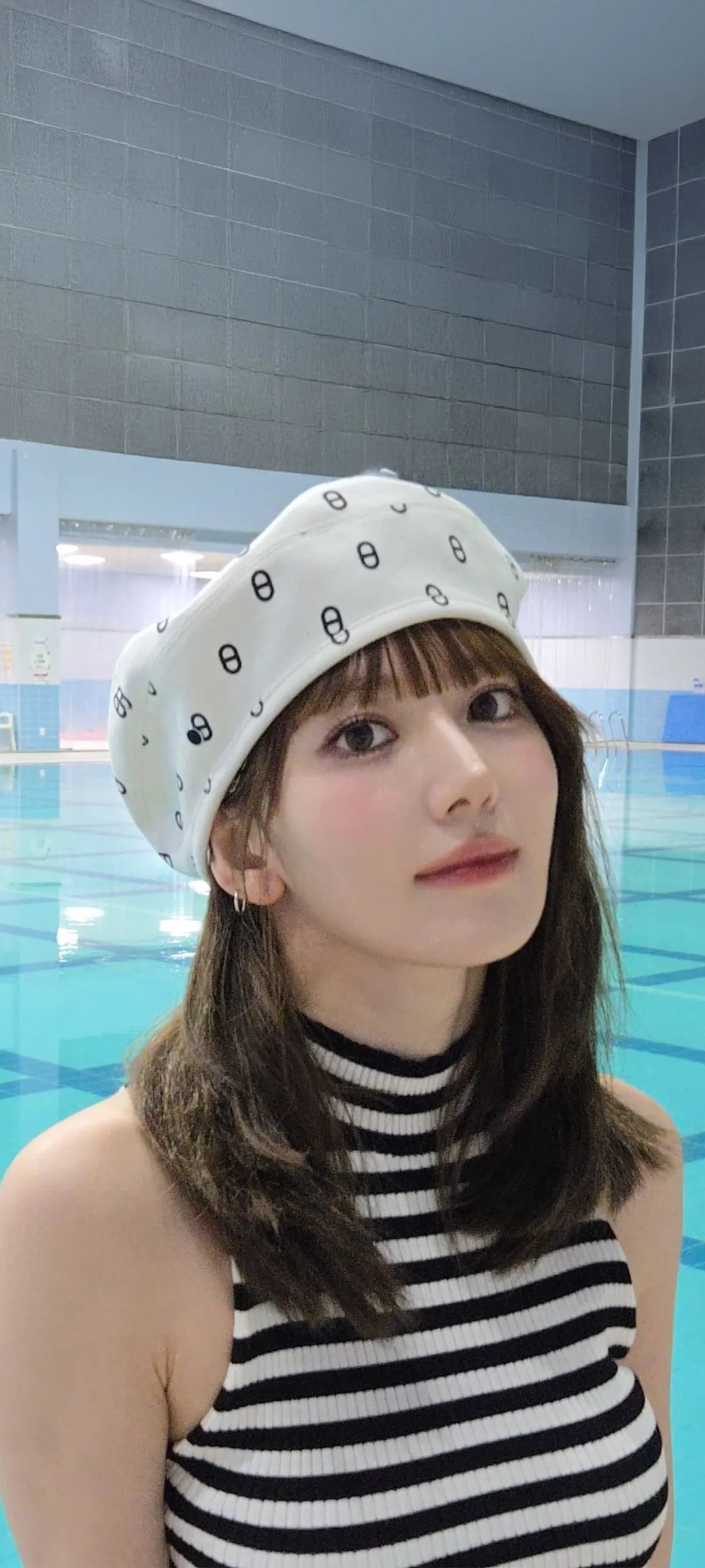 Fond d'écran de verrouillage mobile Sakura Miyawaki 4K HD télécharger — IZ*ONE, LE SSERAFIM