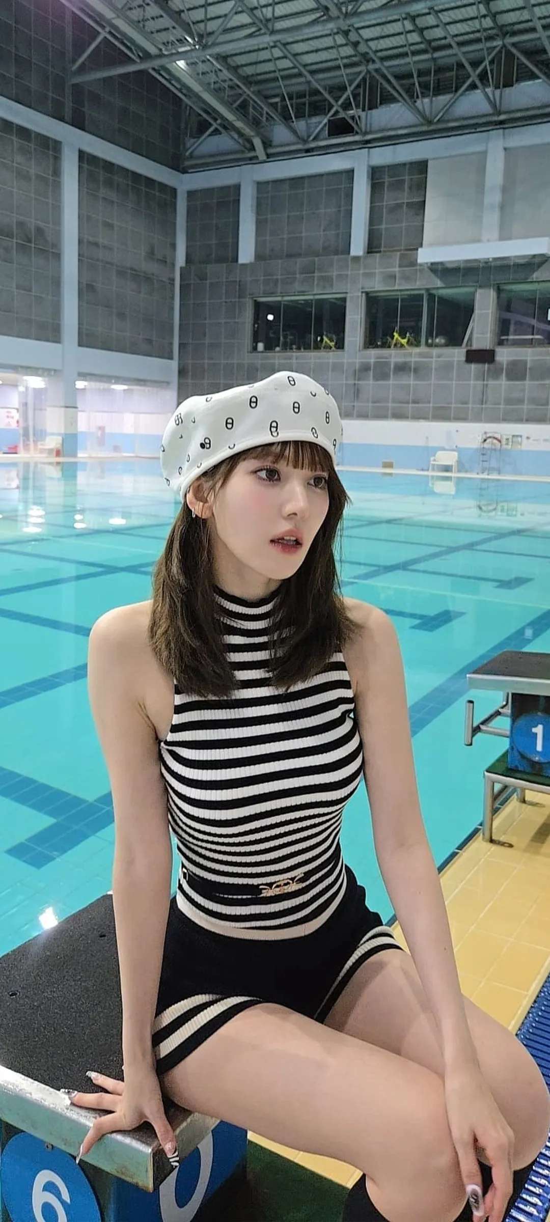 Fond d'écran de verrouillage mobile Sakura Miyawaki 4K HD télécharger — IZ*ONE, LE SSERAFIM