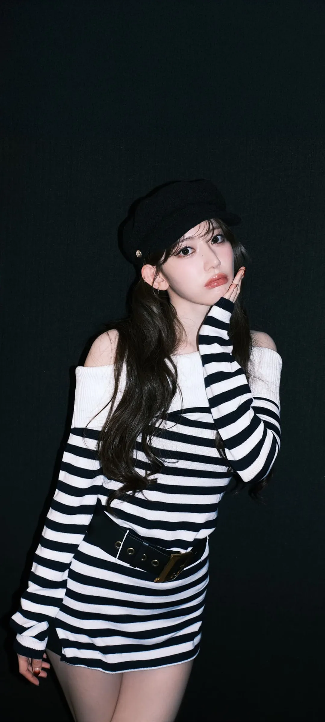 Fond d'écran de verrouillage mobile Sakura Miyawaki 4K HD télécharger — IZ*ONE, LE SSERAFIM