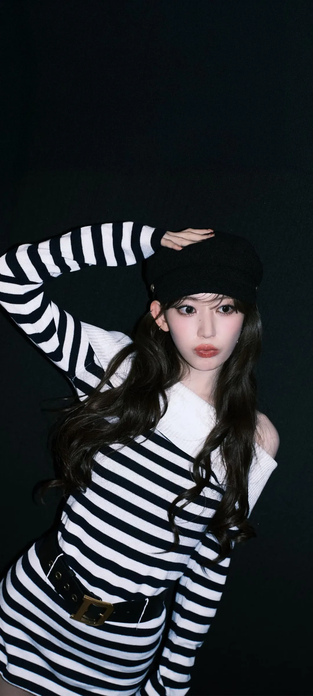 Fond d'écran de verrouillage mobile Sakura Miyawaki 4K HD télécharger — IZ*ONE, LE SSERAFIM