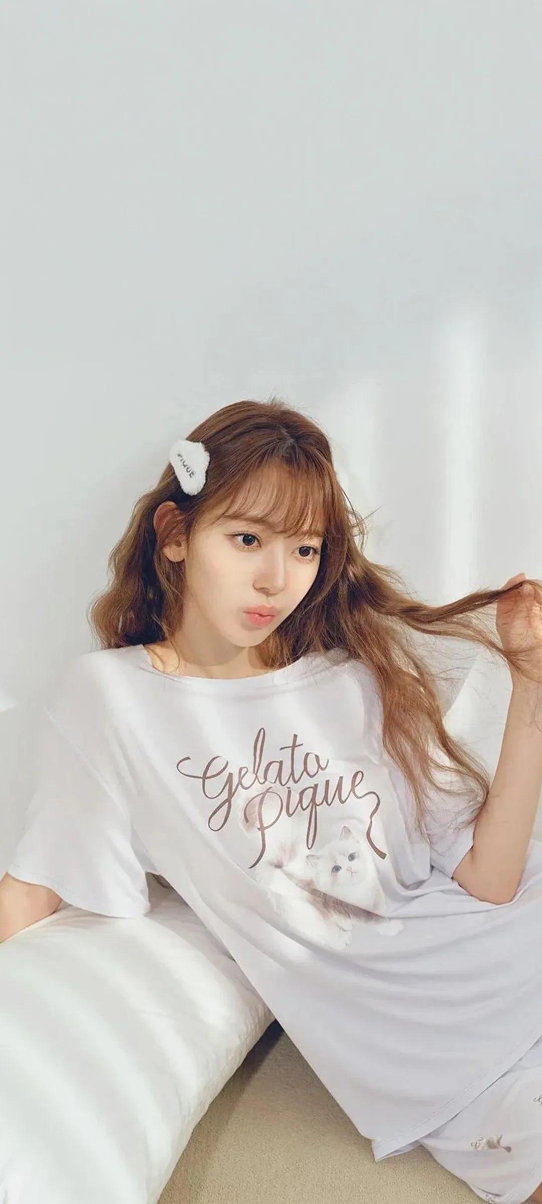 Fond d'écran de verrouillage mobile Sakura Miyawaki 4K HD télécharger — IZ*ONE, LE SSERAFIM