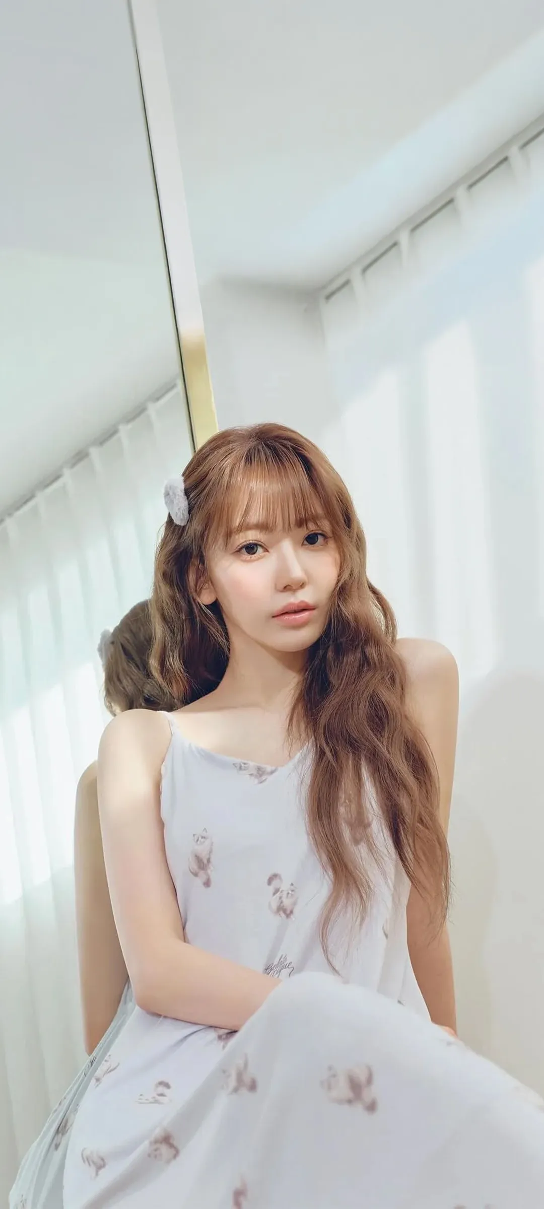 Fond d'écran de verrouillage mobile Sakura Miyawaki 4K HD télécharger — IZ*ONE, LE SSERAFIM