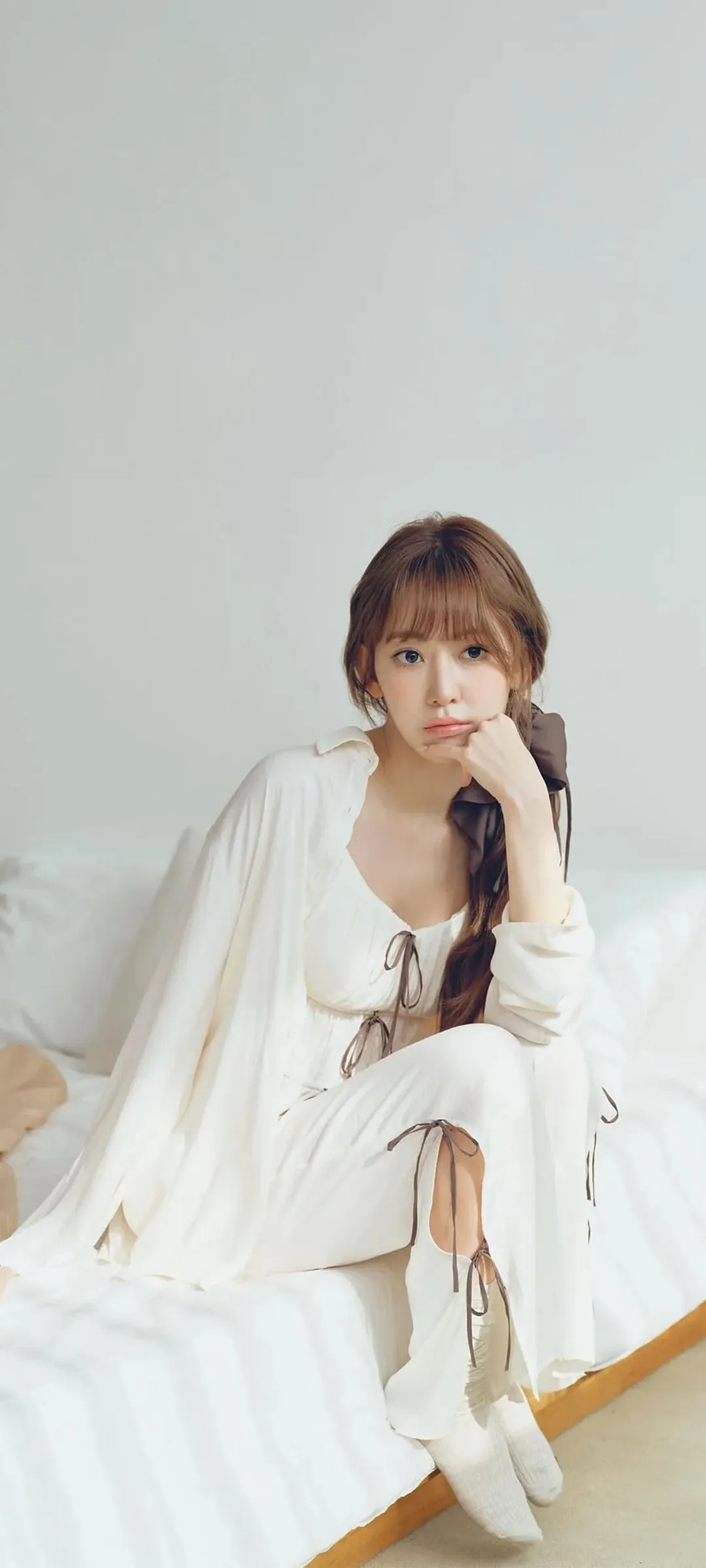 Fond d'écran de verrouillage mobile Sakura Miyawaki 4K HD télécharger — IZ*ONE, LE SSERAFIM