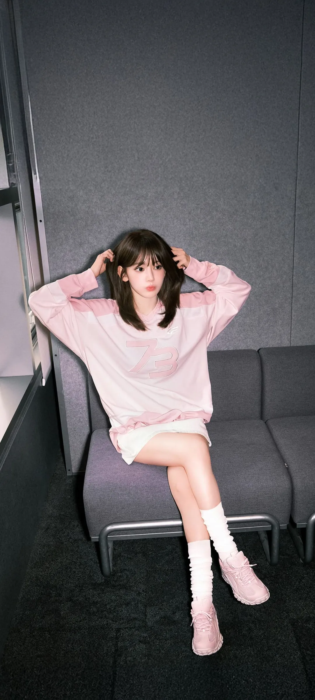 Fond d'écran de verrouillage mobile Sakura Miyawaki 4K HD télécharger — IZ*ONE, LE SSERAFIM