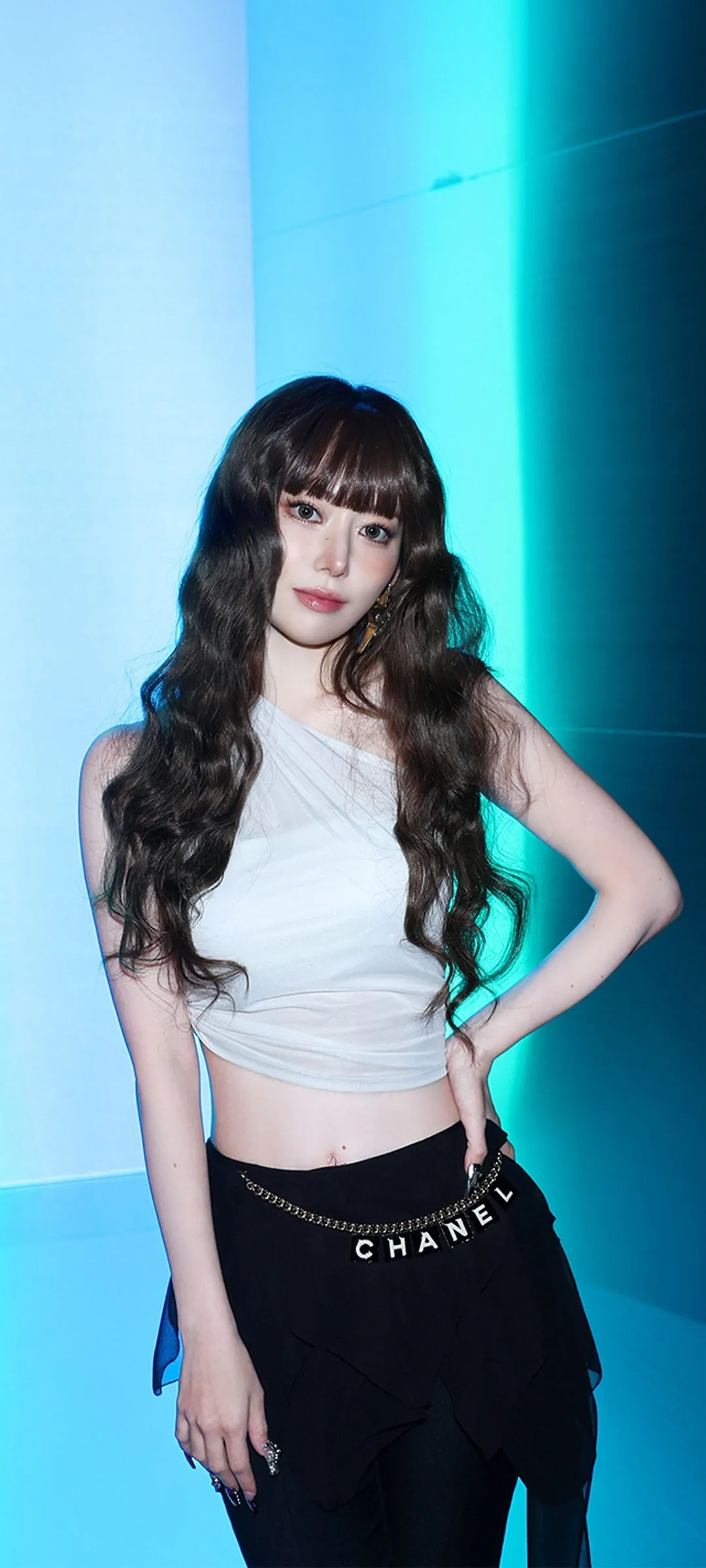 Fond d'écran de verrouillage mobile Sakura Miyawaki 4K HD télécharger — IZ*ONE, LE SSERAFIM