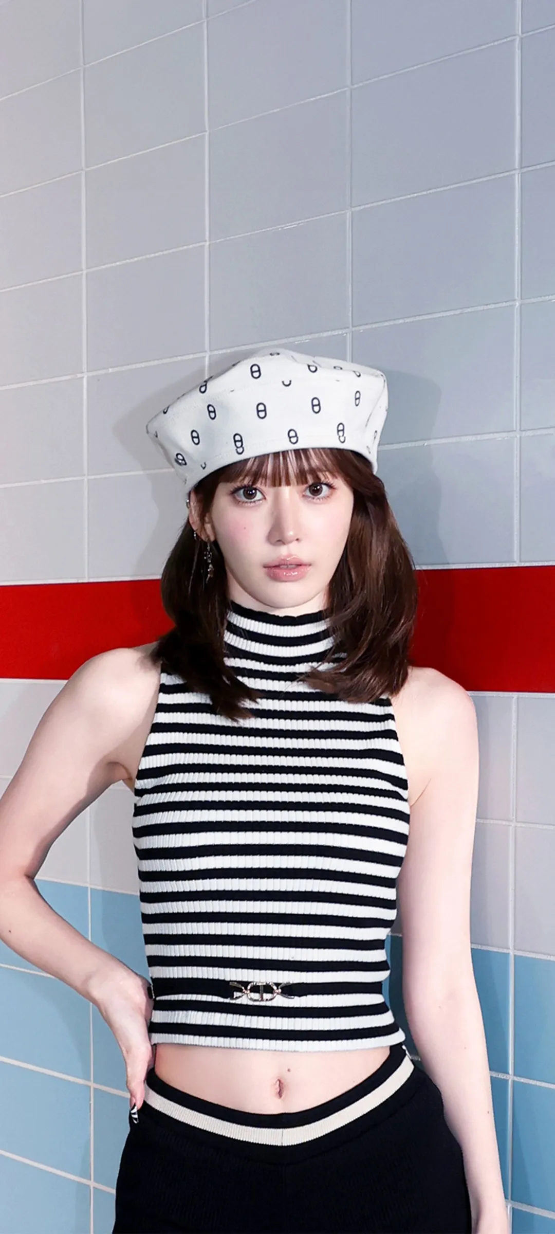 Fond d'écran de verrouillage mobile Sakura Miyawaki 4K HD télécharger — IZ*ONE, LE SSERAFIM
