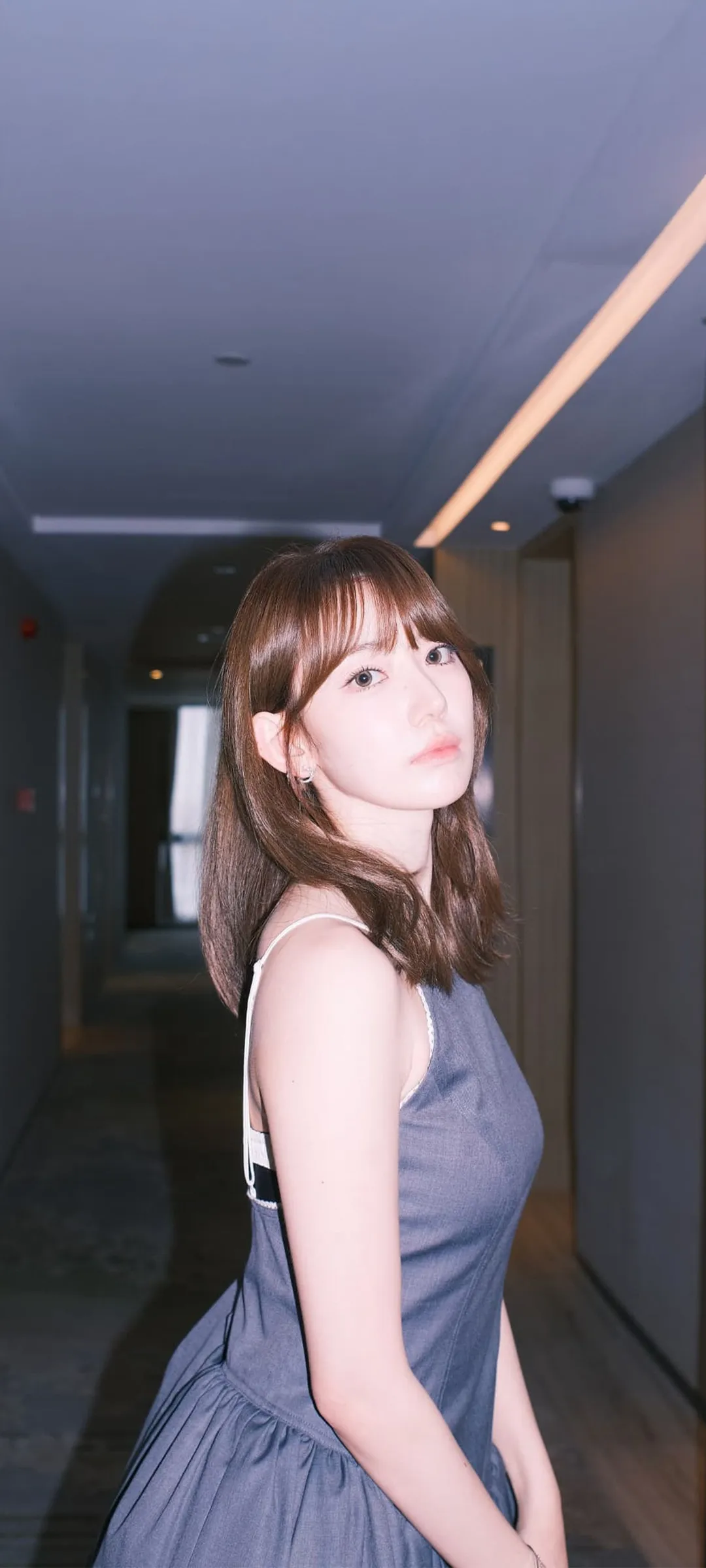 Fond d'écran de verrouillage mobile Sakura Miyawaki 4K HD télécharger — IZ*ONE, LE SSERAFIM
