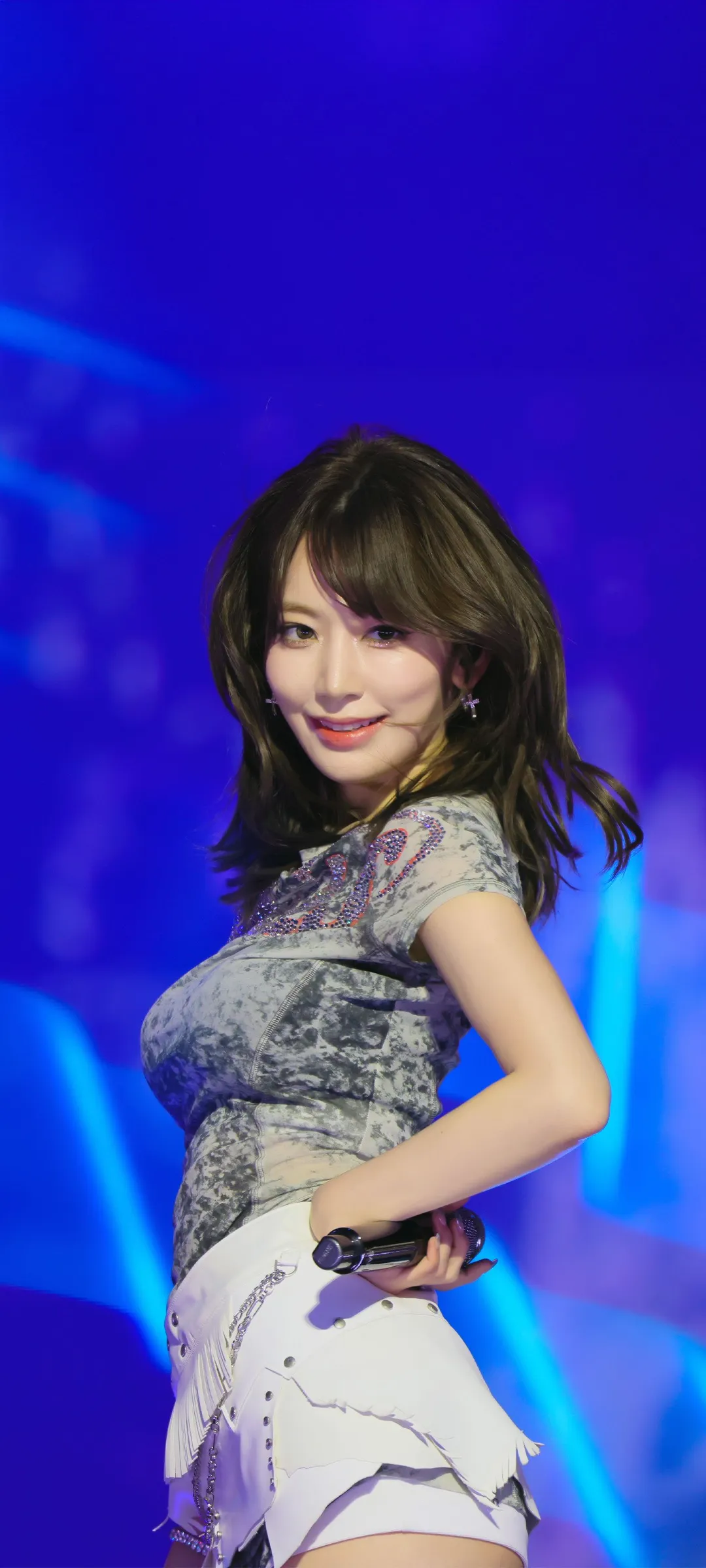 Fond d'écran de verrouillage mobile Sakura Miyawaki 4K HD télécharger — IZ*ONE, LE SSERAFIM