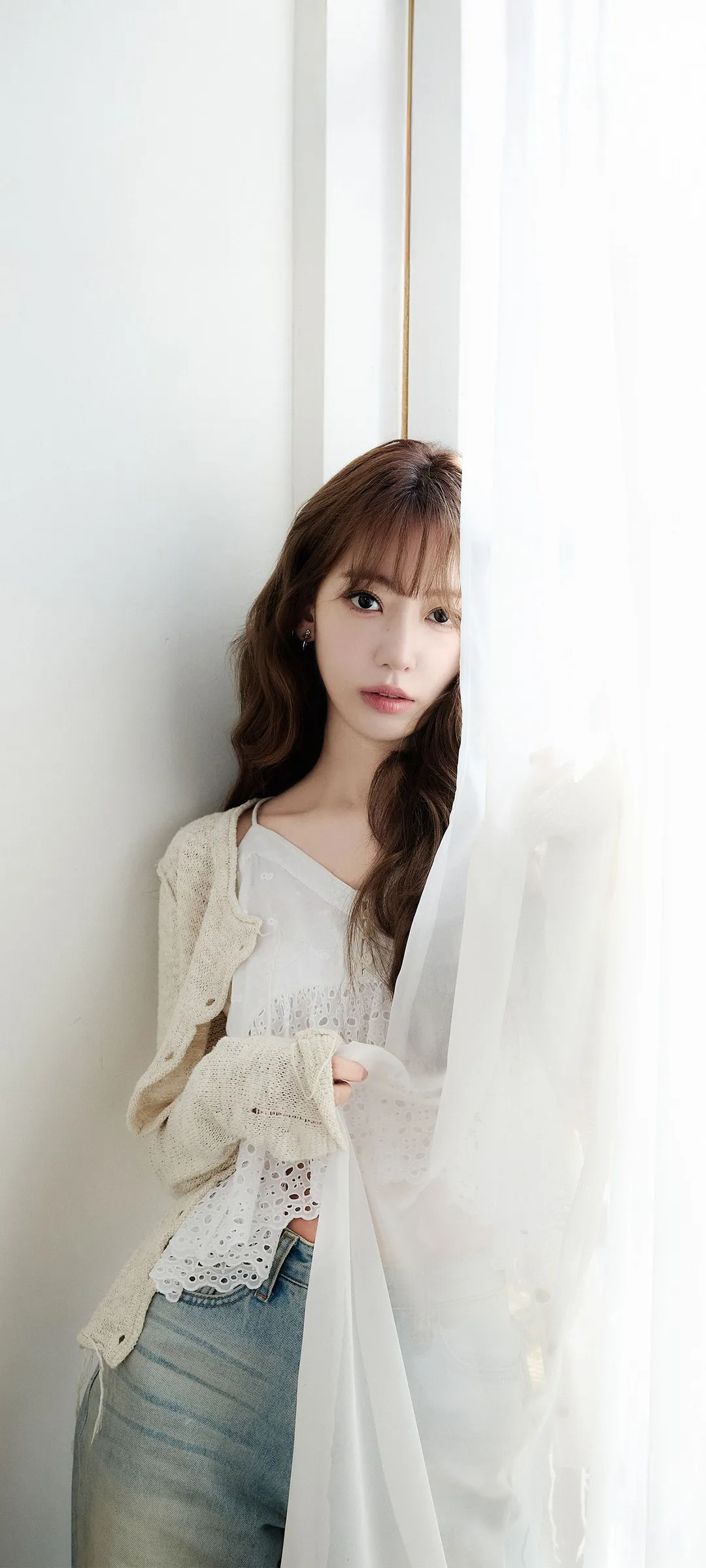 Fond d'écran de verrouillage mobile Sakura Miyawaki 4K HD télécharger — IZ*ONE, LE SSERAFIM
