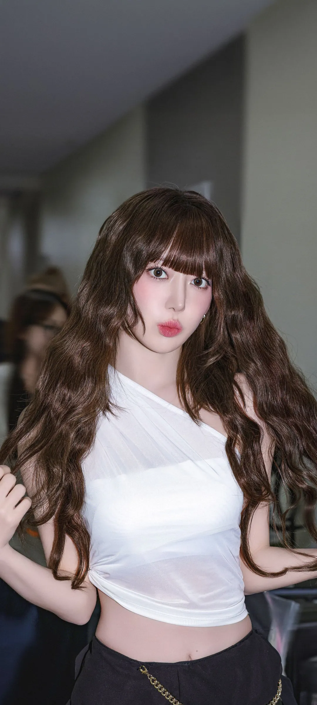 Fond d'écran de verrouillage mobile Sakura Miyawaki 4K HD télécharger — IZ*ONE, LE SSERAFIM