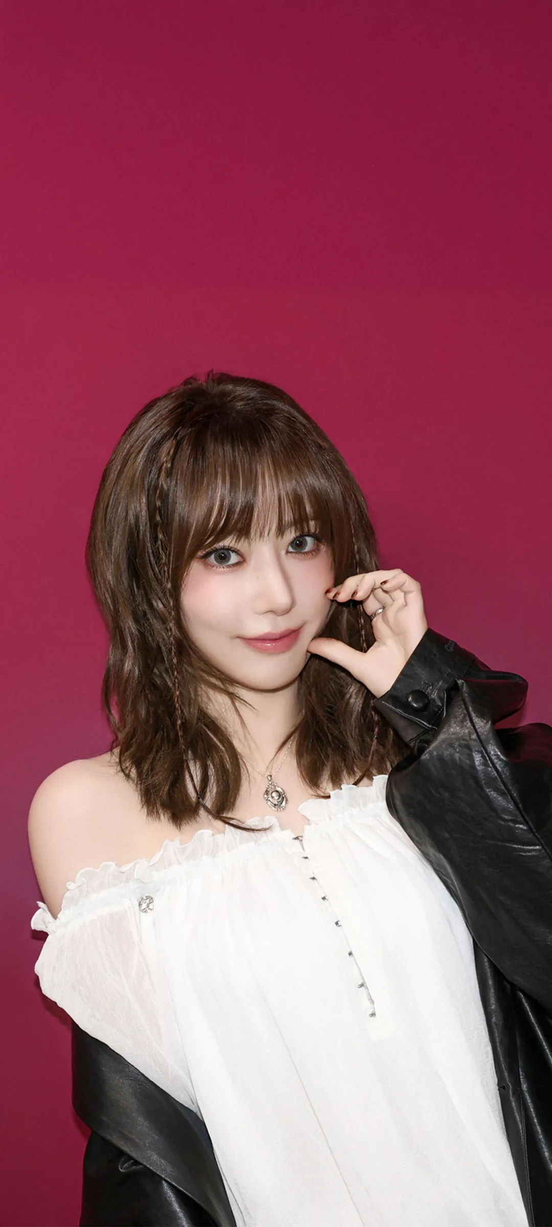 Fond d'écran de verrouillage mobile Sakura Miyawaki 4K HD télécharger — IZ*ONE, LE SSERAFIM