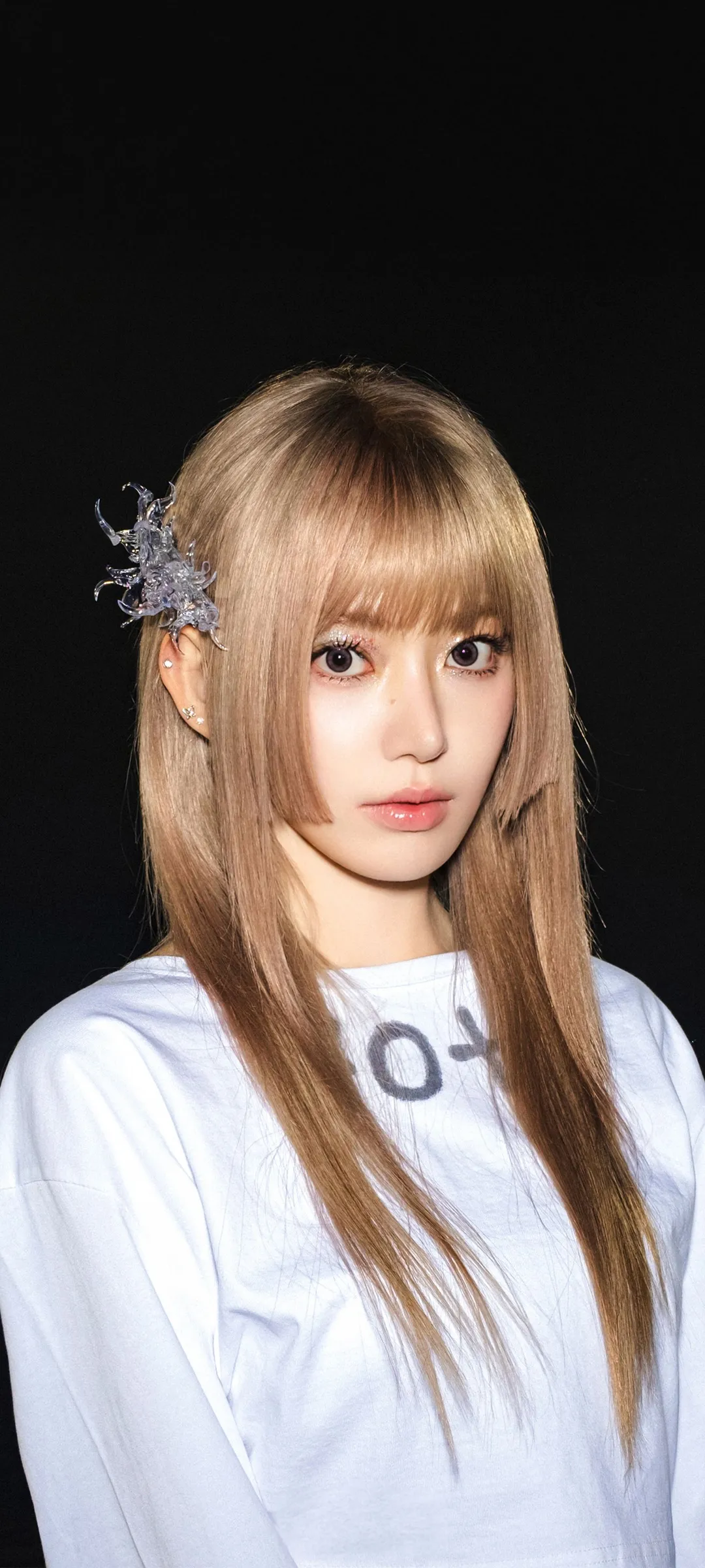 Fond d'écran de verrouillage mobile Sakura Miyawaki 4K HD télécharger — IZ*ONE, LE SSERAFIM