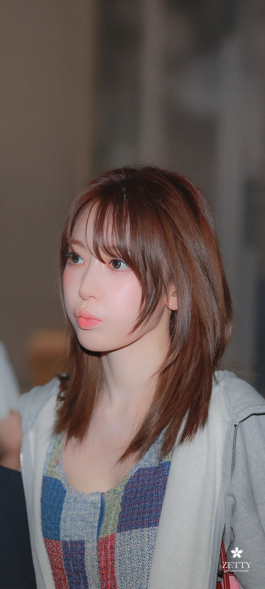 Fond d'écran de verrouillage mobile Sakura Miyawaki 4K HD télécharger — IZ*ONE, LE SSERAFIM