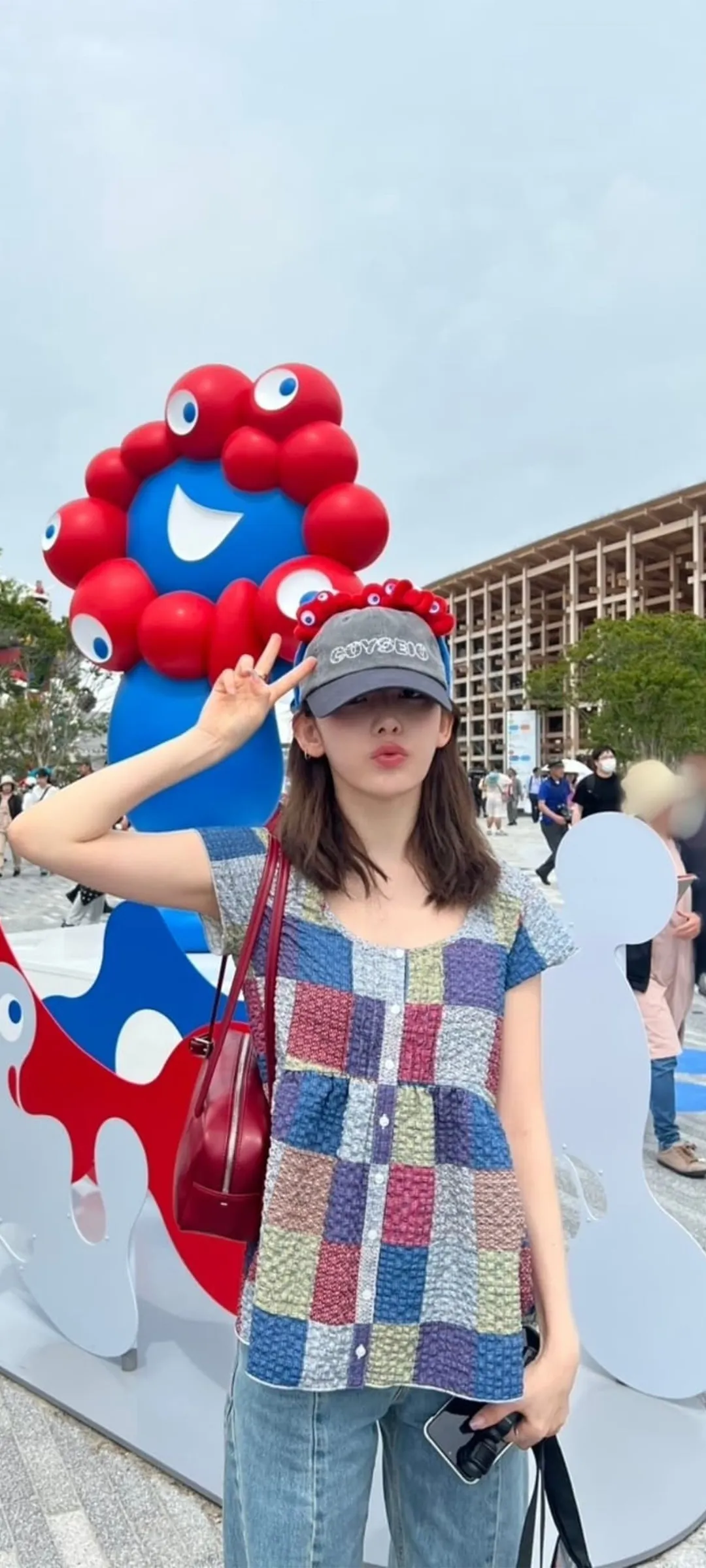 Fond d'écran de verrouillage mobile Sakura Miyawaki 4K HD télécharger — IZ*ONE, LE SSERAFIM