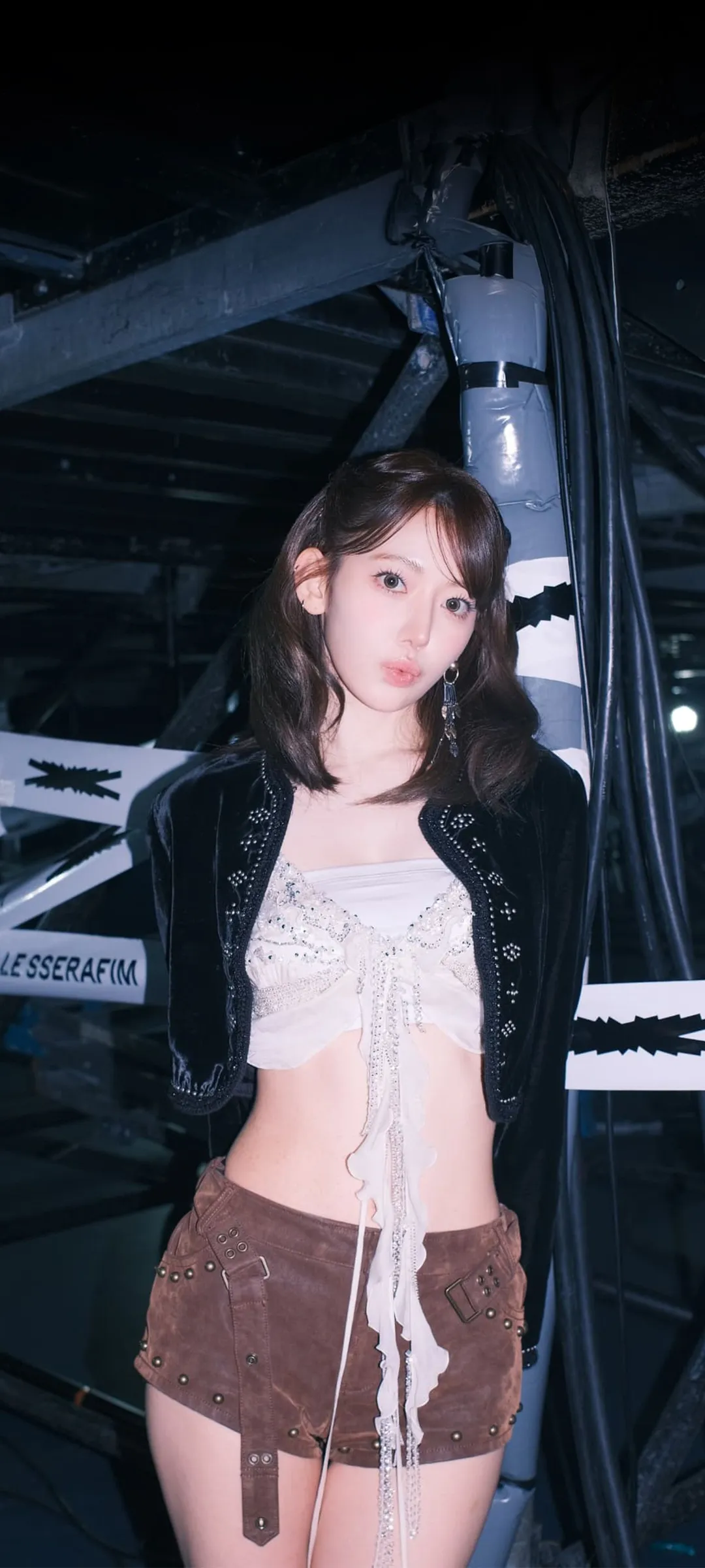 Fond d'écran de verrouillage mobile Sakura Miyawaki 4K HD télécharger — IZ*ONE, LE SSERAFIM