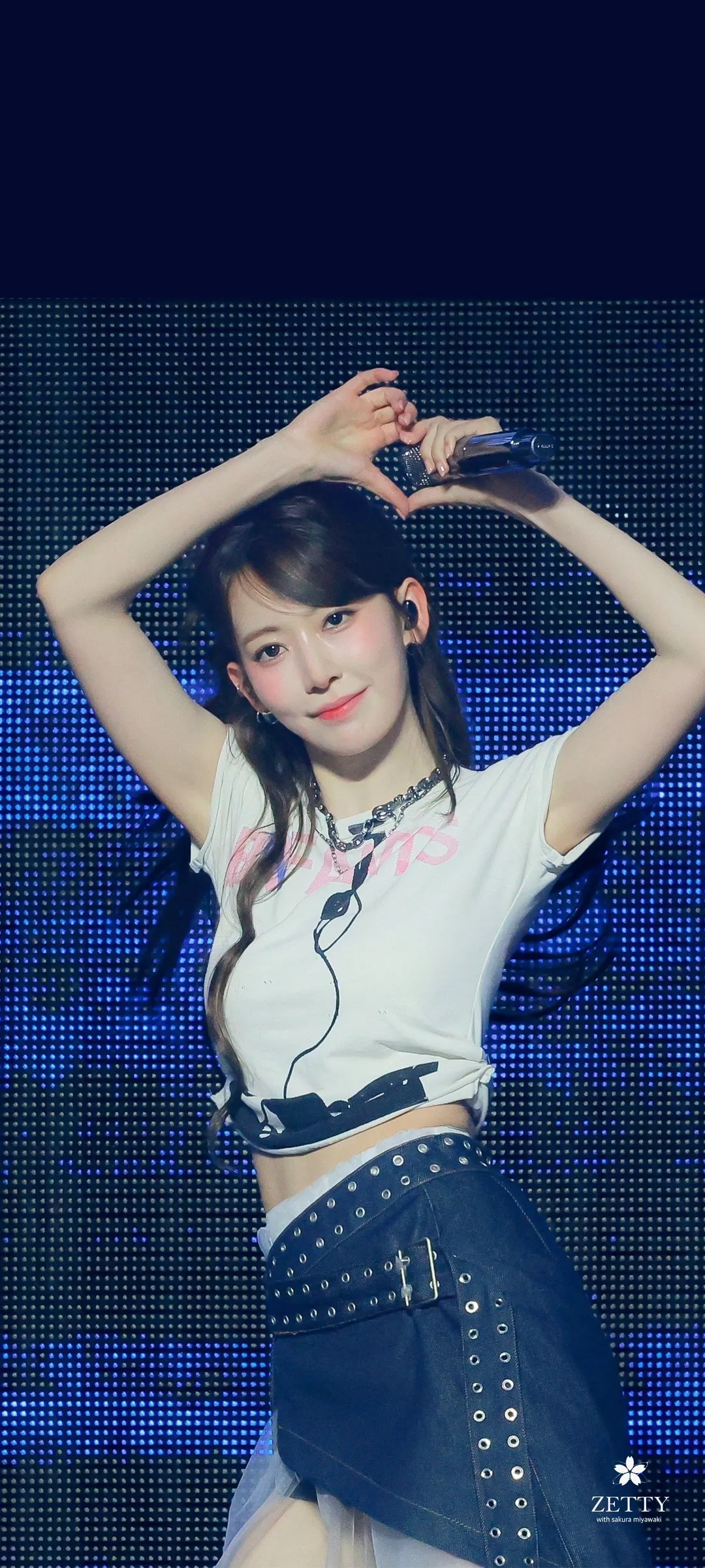 Fond d'écran de verrouillage mobile Sakura Miyawaki 4K HD télécharger — IZ*ONE, LE SSERAFIM