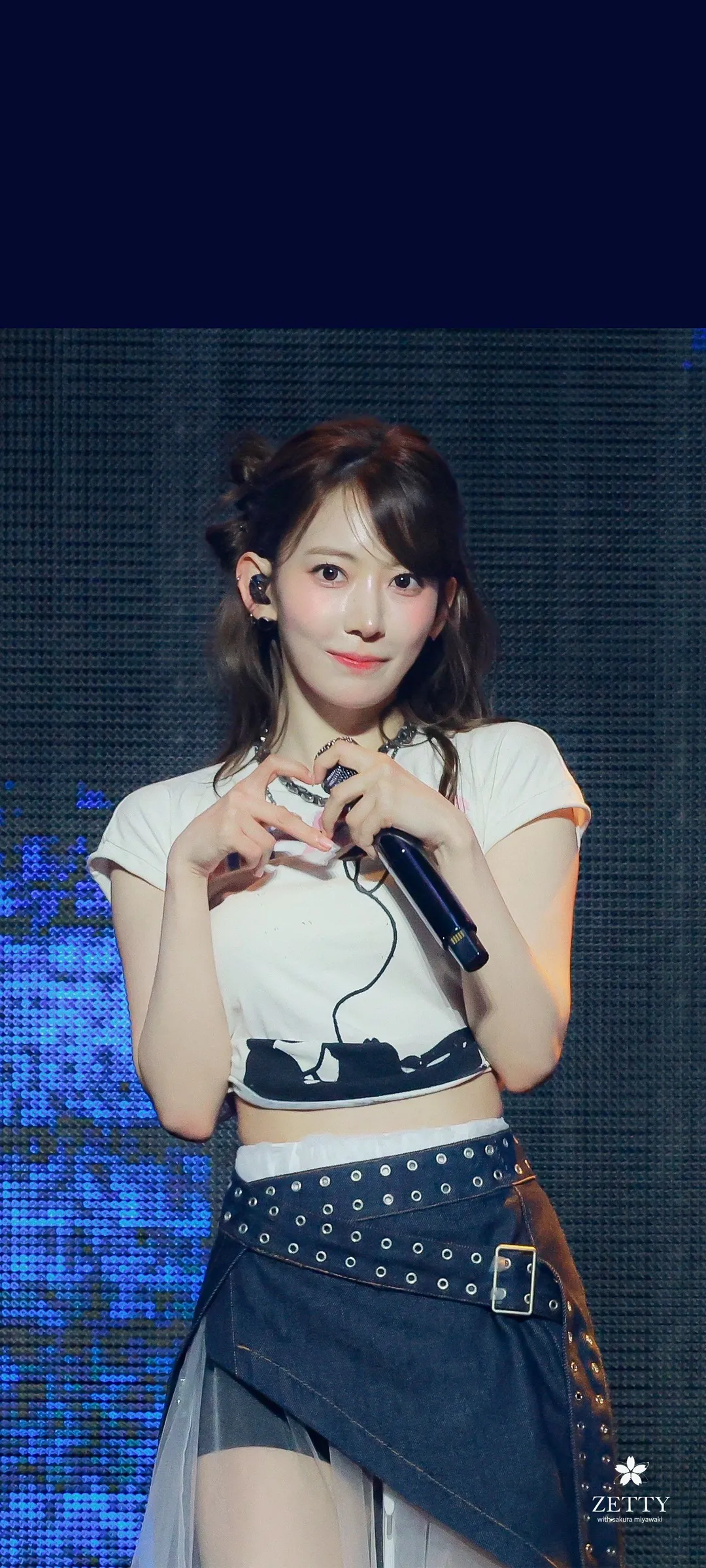 Fond d'écran de verrouillage mobile Sakura Miyawaki 4K HD télécharger — IZ*ONE, LE SSERAFIM