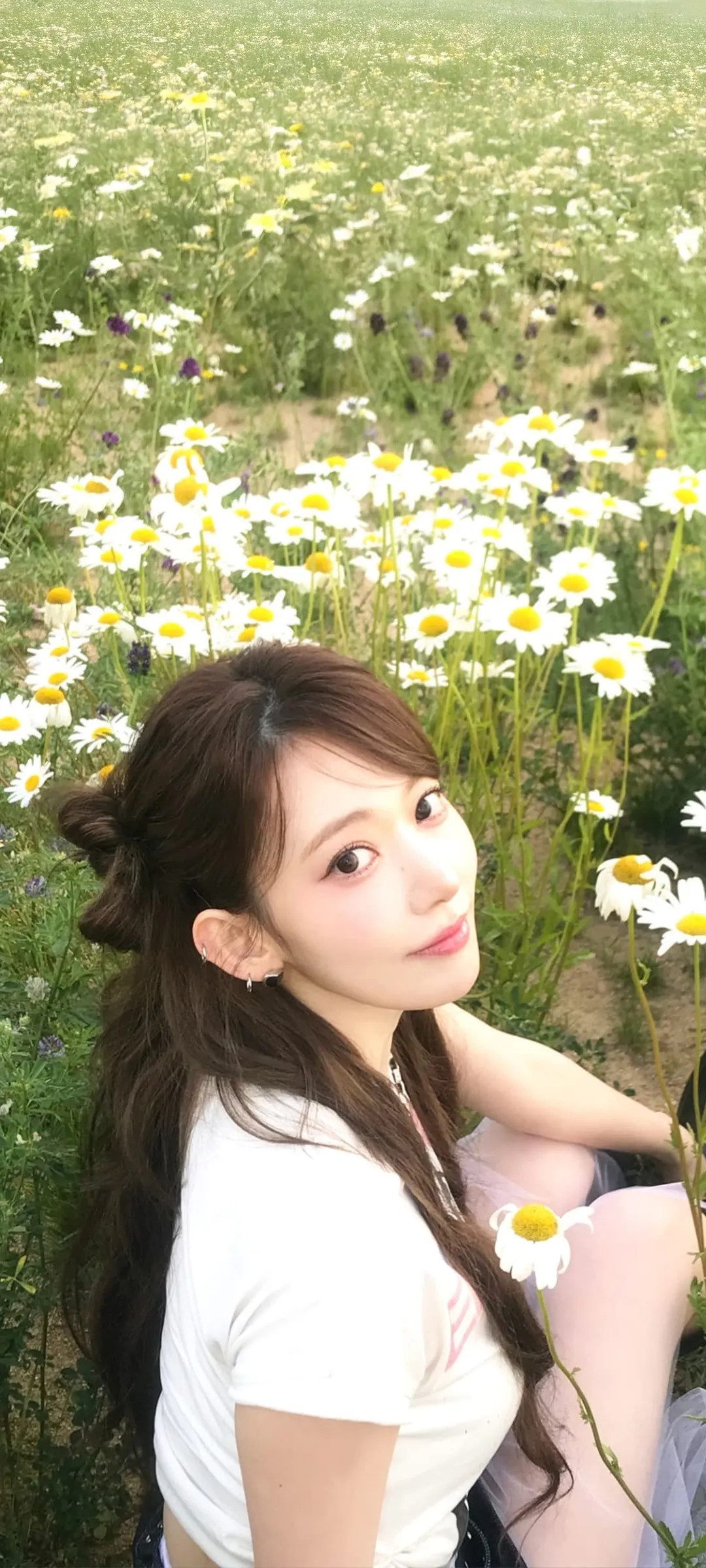 Fond d'écran de verrouillage mobile Sakura Miyawaki 4K HD télécharger — IZ*ONE, LE SSERAFIM
