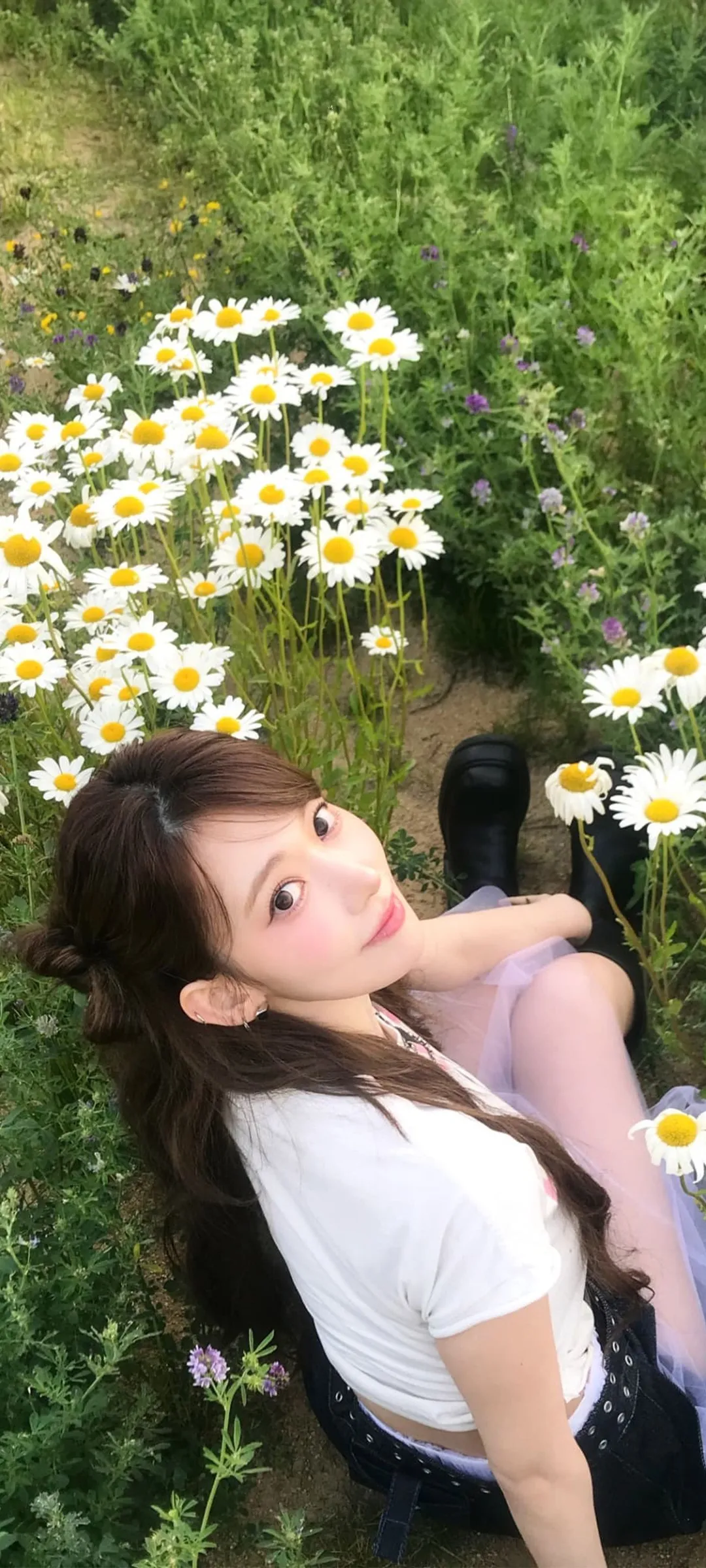 Fond d'écran de verrouillage mobile Sakura Miyawaki 4K HD télécharger — IZ*ONE, LE SSERAFIM