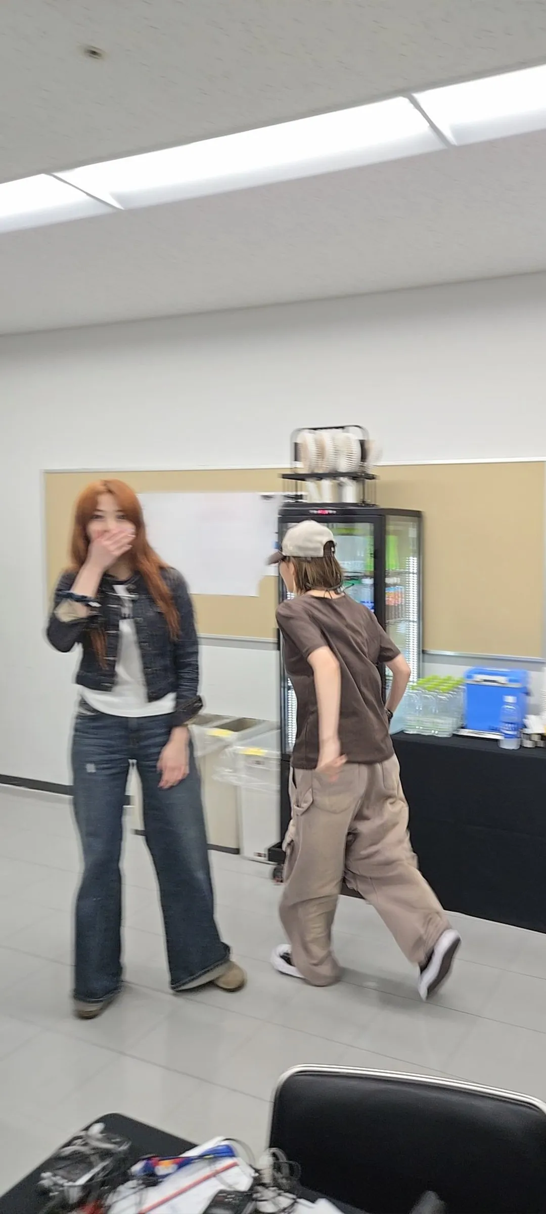 Fond d'écran de verrouillage mobile Sakura Miyawaki 4K HD télécharger — IZ*ONE, LE SSERAFIM