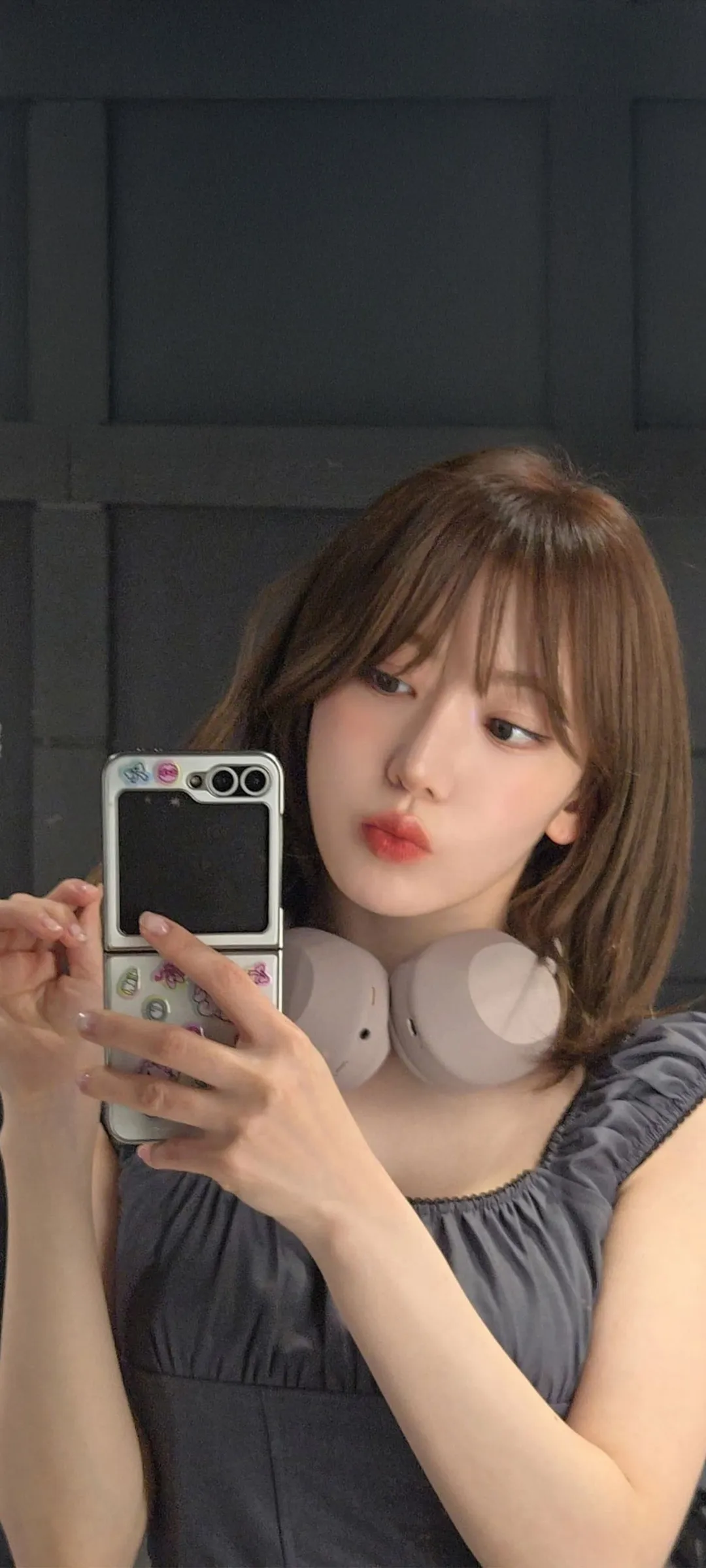 Fond d'écran de verrouillage mobile Sakura Miyawaki 4K HD télécharger — IZ*ONE, LE SSERAFIM