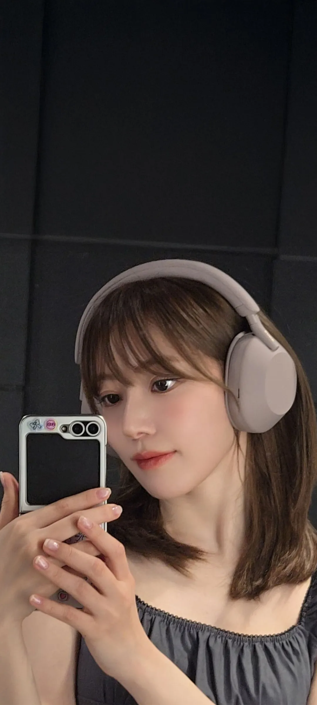 Fond d'écran de verrouillage mobile Sakura Miyawaki 4K HD télécharger — IZ*ONE, LE SSERAFIM