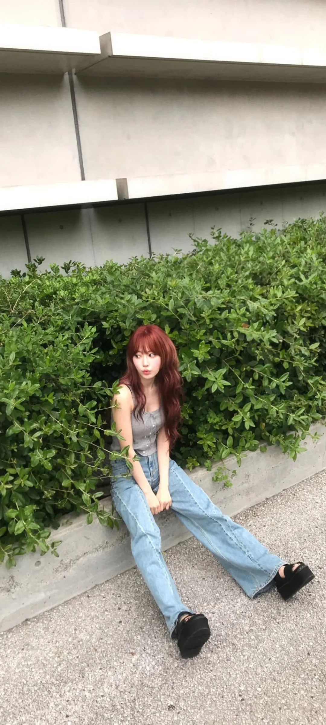 Fond d'écran de verrouillage mobile Sakura Miyawaki 4K HD télécharger — IZ*ONE, LE SSERAFIM