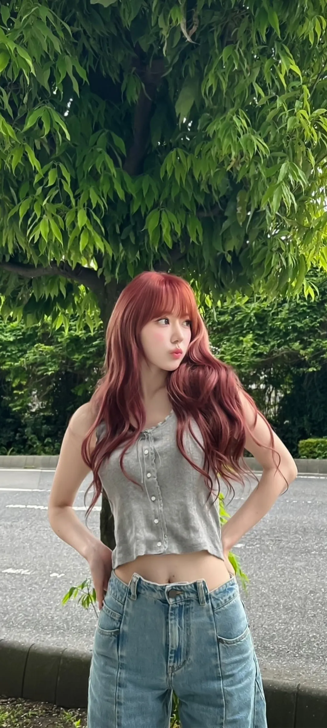 Fond d'écran de verrouillage mobile Sakura Miyawaki 4K HD télécharger — IZ*ONE, LE SSERAFIM