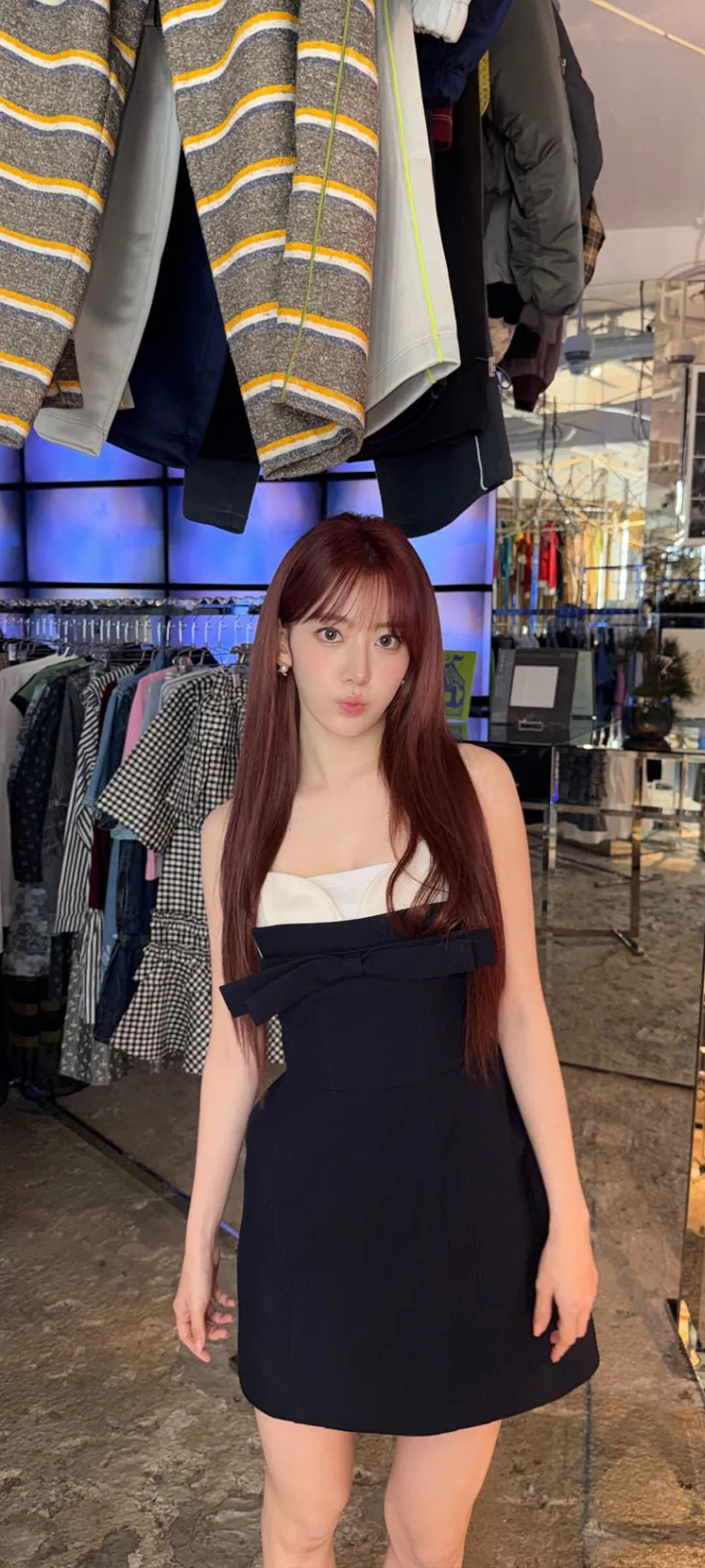 Fond d'écran de verrouillage mobile Sakura Miyawaki 4K HD télécharger — IZ*ONE, LE SSERAFIM