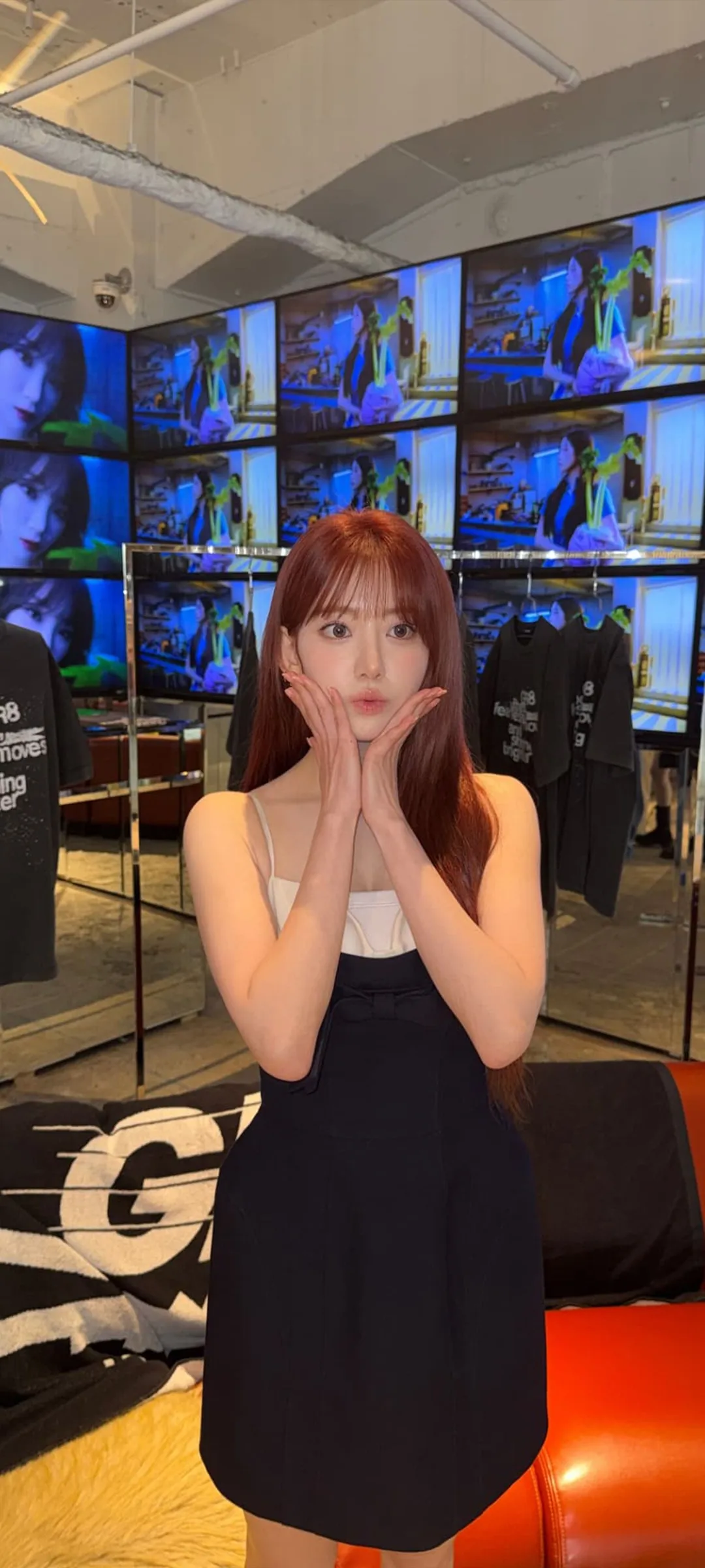 Fond d'écran de verrouillage mobile Sakura Miyawaki 4K HD télécharger — IZ*ONE, LE SSERAFIM