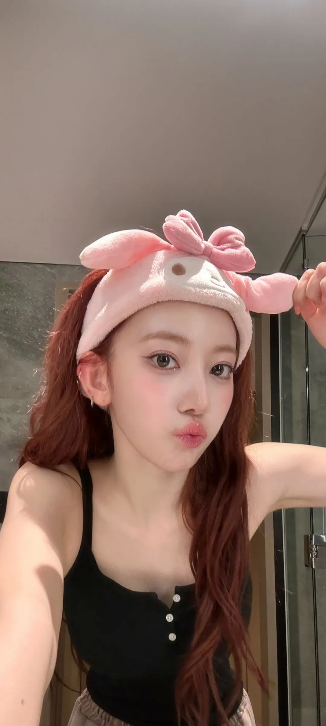 Fond d'écran de verrouillage mobile Sakura Miyawaki 4K HD télécharger — IZ*ONE, LE SSERAFIM