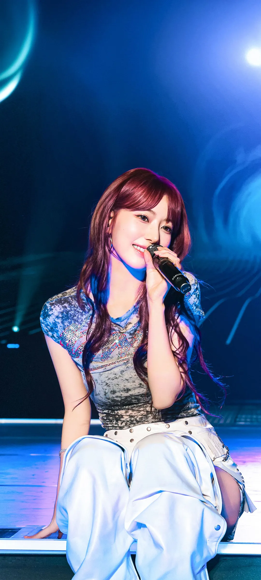 Fond d'écran de verrouillage mobile Sakura Miyawaki 4K HD télécharger — IZ*ONE, LE SSERAFIM