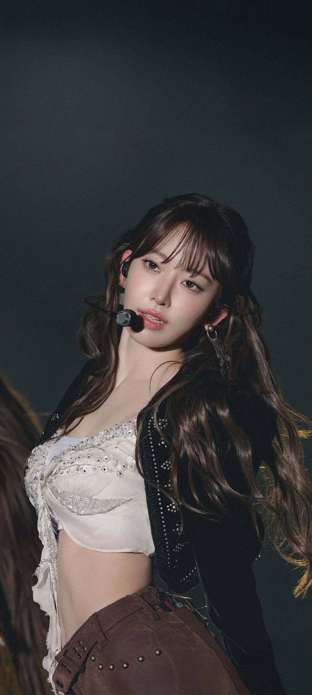 Fond d'écran de verrouillage mobile Sakura Miyawaki 4K HD télécharger — IZ*ONE, LE SSERAFIM