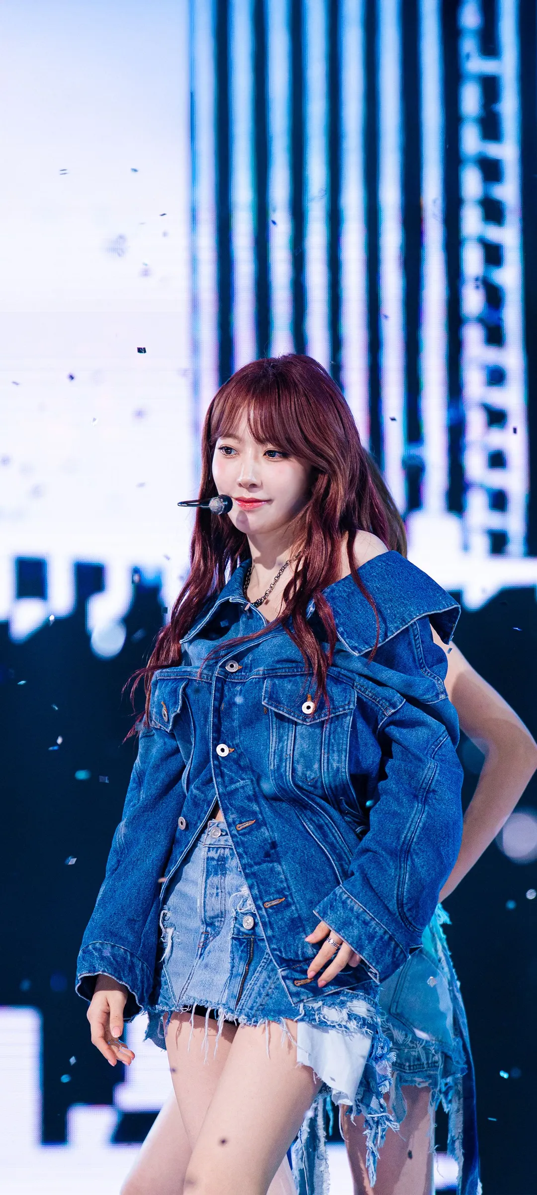 Fond d'écran de verrouillage mobile Sakura Miyawaki 4K HD télécharger — IZ*ONE, LE SSERAFIM