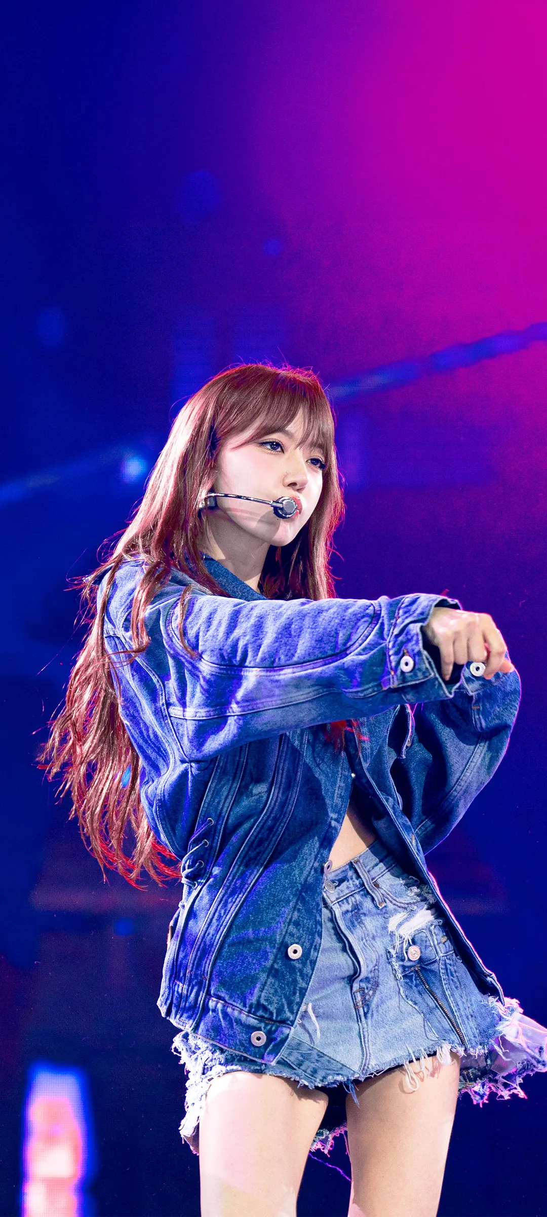 Fond d'écran de verrouillage mobile Sakura Miyawaki 4K HD télécharger — IZ*ONE, LE SSERAFIM