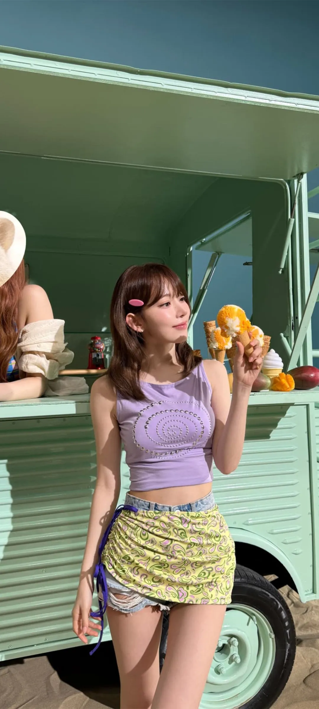 Fond d'écran de verrouillage mobile Sakura Miyawaki 4K HD télécharger — IZ*ONE, LE SSERAFIM