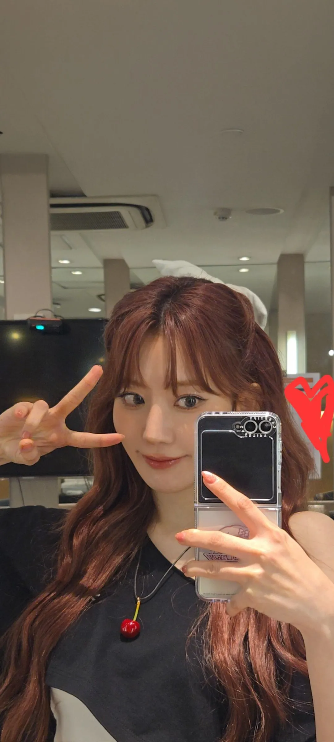 Fond d'écran de verrouillage mobile Sakura Miyawaki 4K HD télécharger — IZ*ONE, LE SSERAFIM