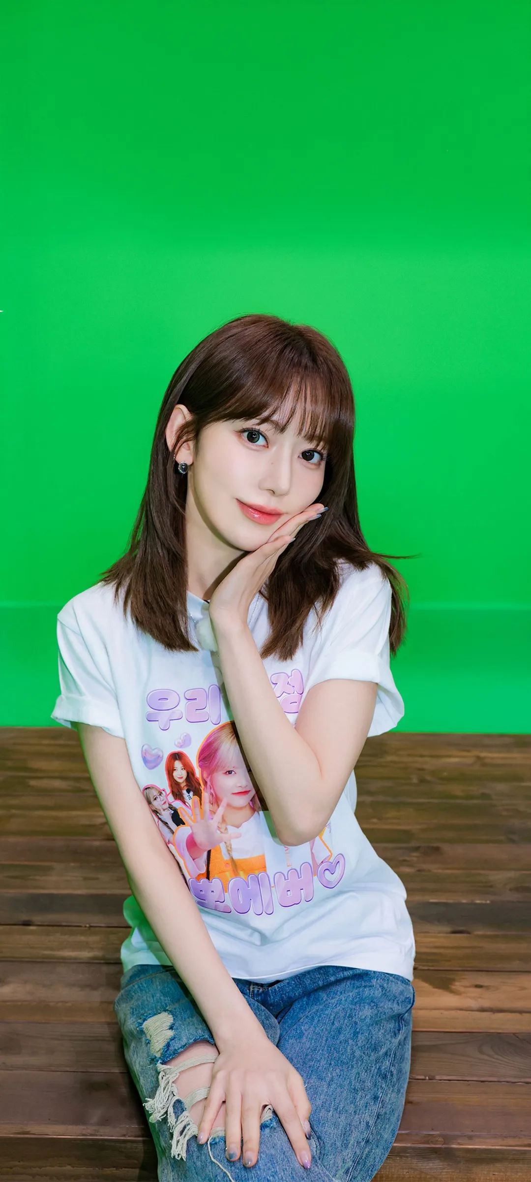 Fond d'écran de verrouillage mobile Sakura Miyawaki 4K HD télécharger — IZ*ONE, LE SSERAFIM