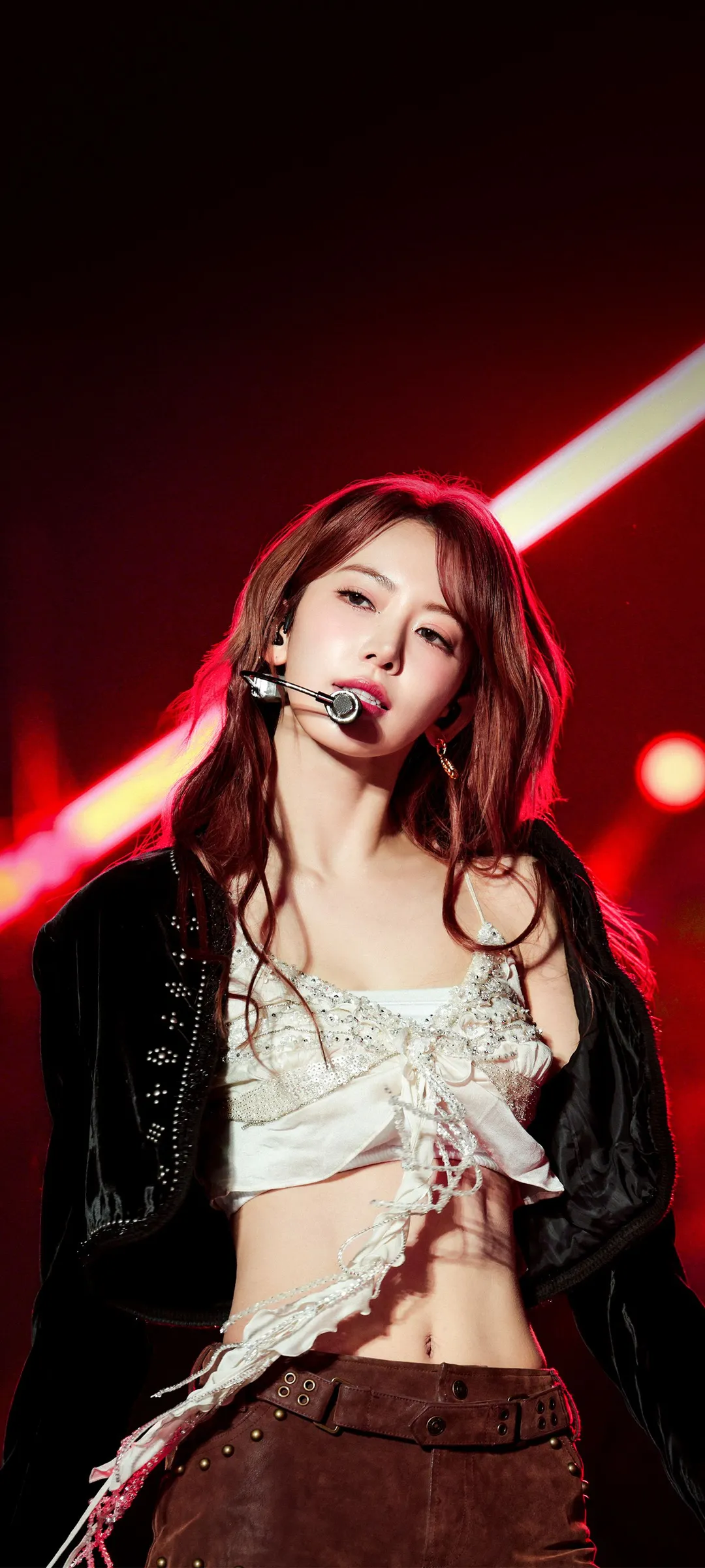 Fond d'écran de verrouillage mobile Sakura Miyawaki 4K HD télécharger — IZ*ONE, LE SSERAFIM