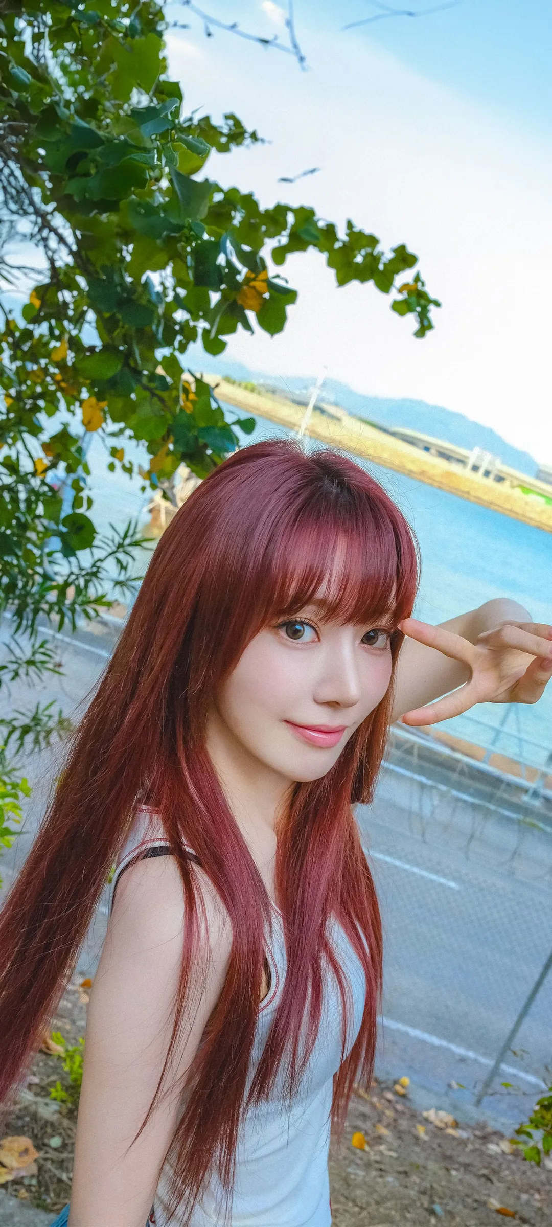 Fond d'écran de verrouillage mobile Sakura Miyawaki 4K HD télécharger — IZ*ONE, LE SSERAFIM
