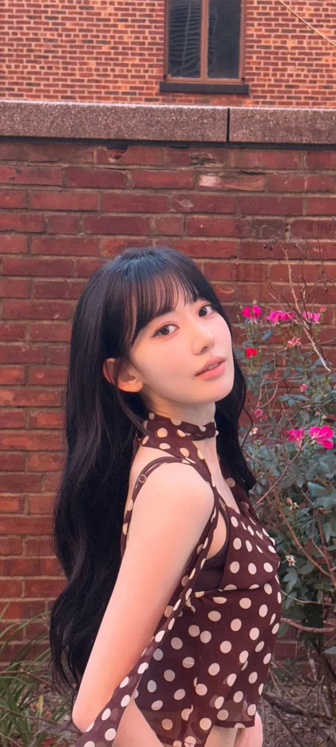 Fond d'écran de verrouillage mobile Sakura Miyawaki 4K HD télécharger — IZ*ONE, LE SSERAFIM